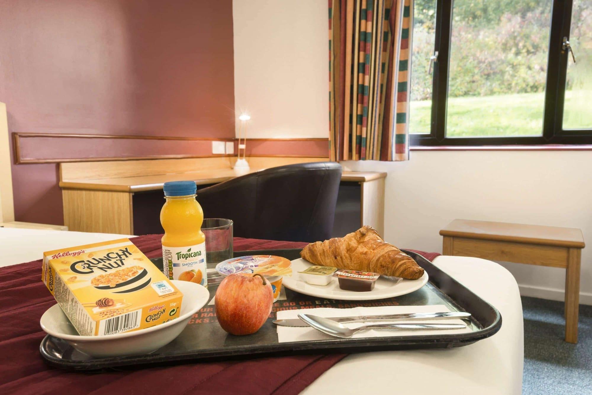 Restaurant Days Inn by Wyndham Bradford M62