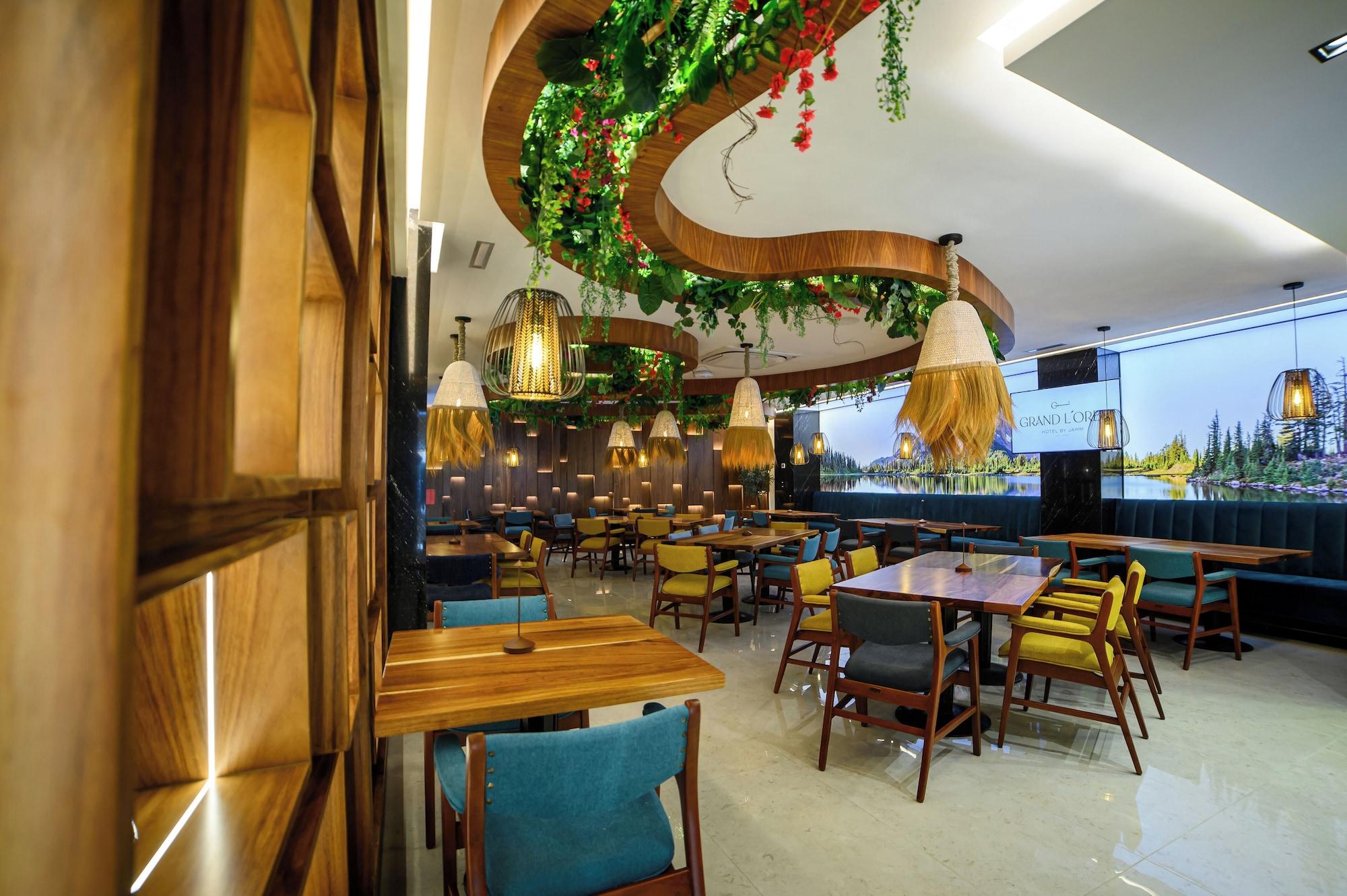Restaurant HOTEL GRAND LORBE by JAMM