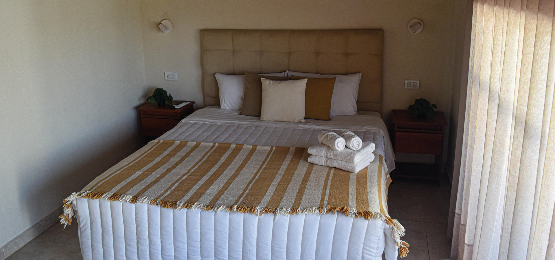 Habitación Costa Dorada Aparts