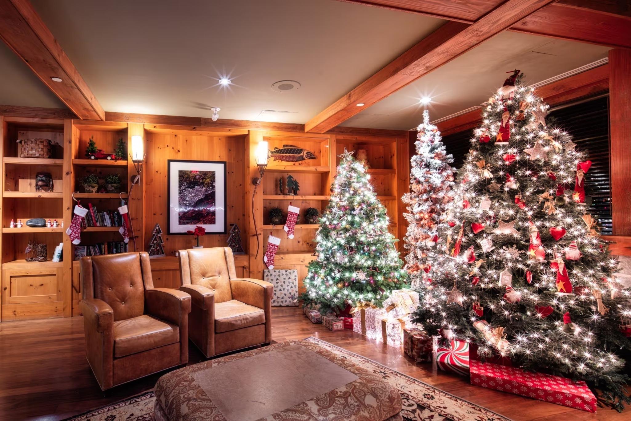 Vista Lobby First Tracks Lodge, by Lodging Ovations