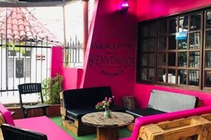 Alojamiento - Hostal Y Restaurante La Vie En Rose