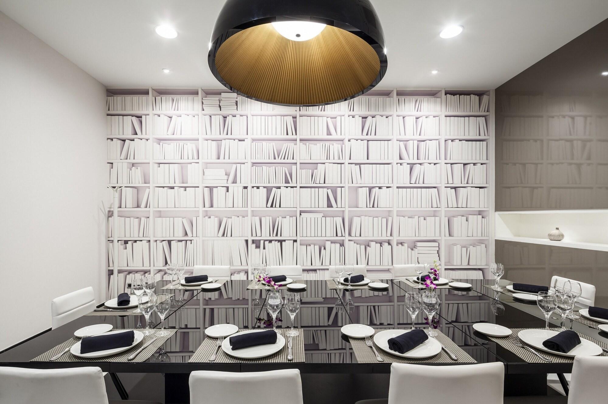 Sala de Reuniones Hotel ILUNION Suites Madrid