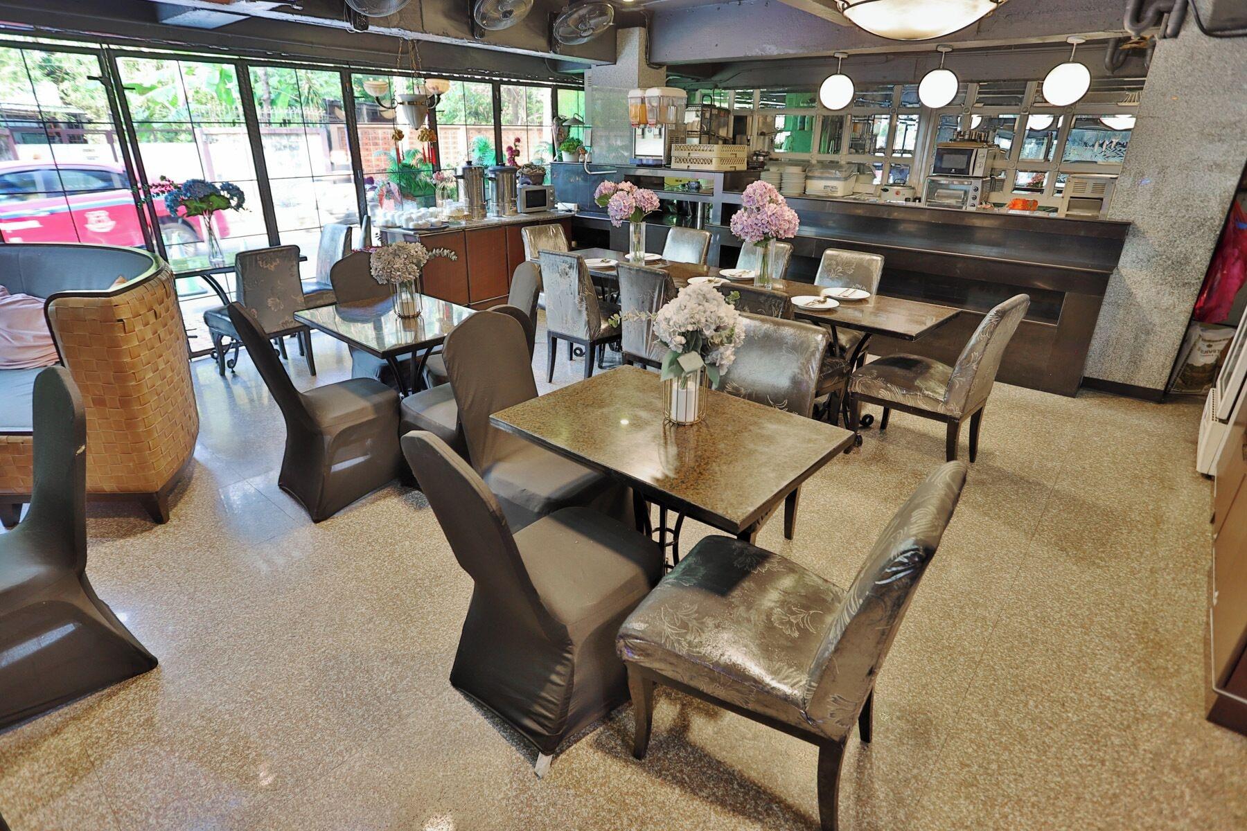 Restaurant Diamond City Hotel