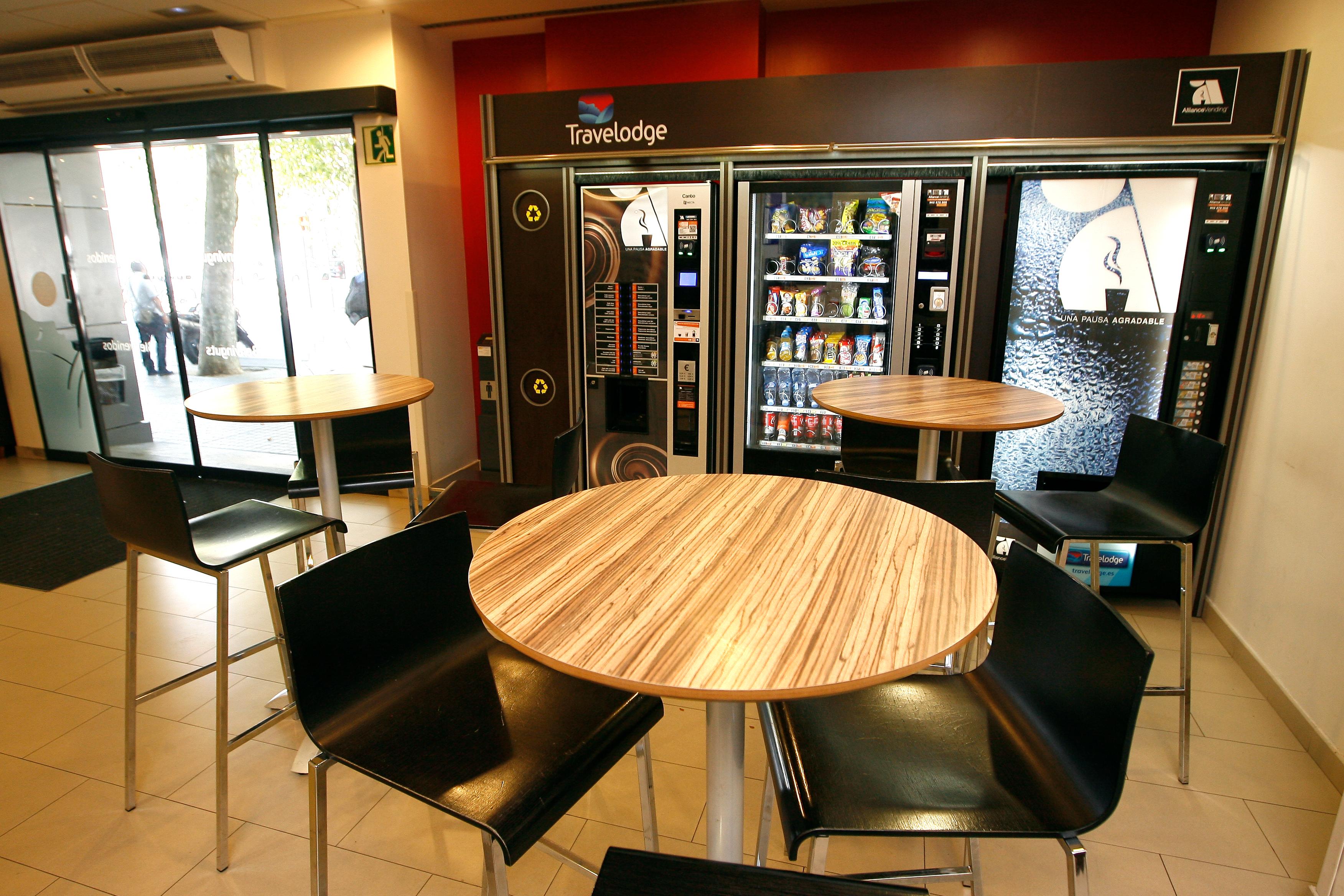 Vista Lobby Travelodge Barcelona Poblenou