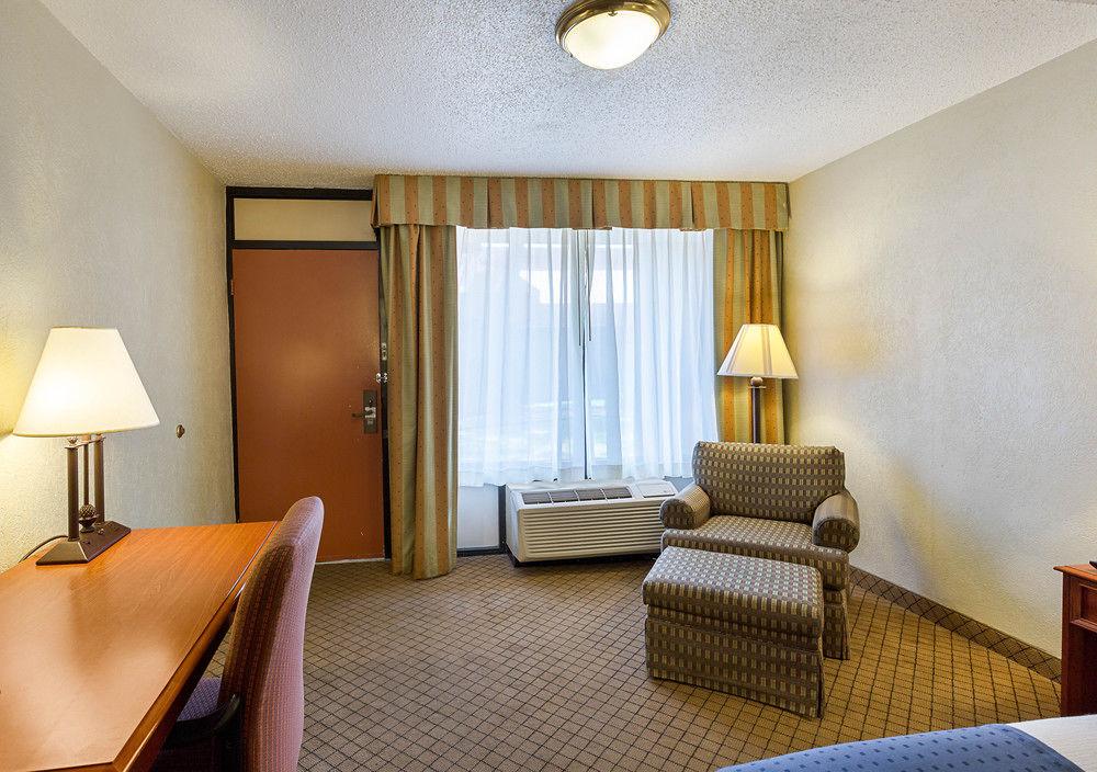 Guest room Clarion Inn I-10 East at Beltway