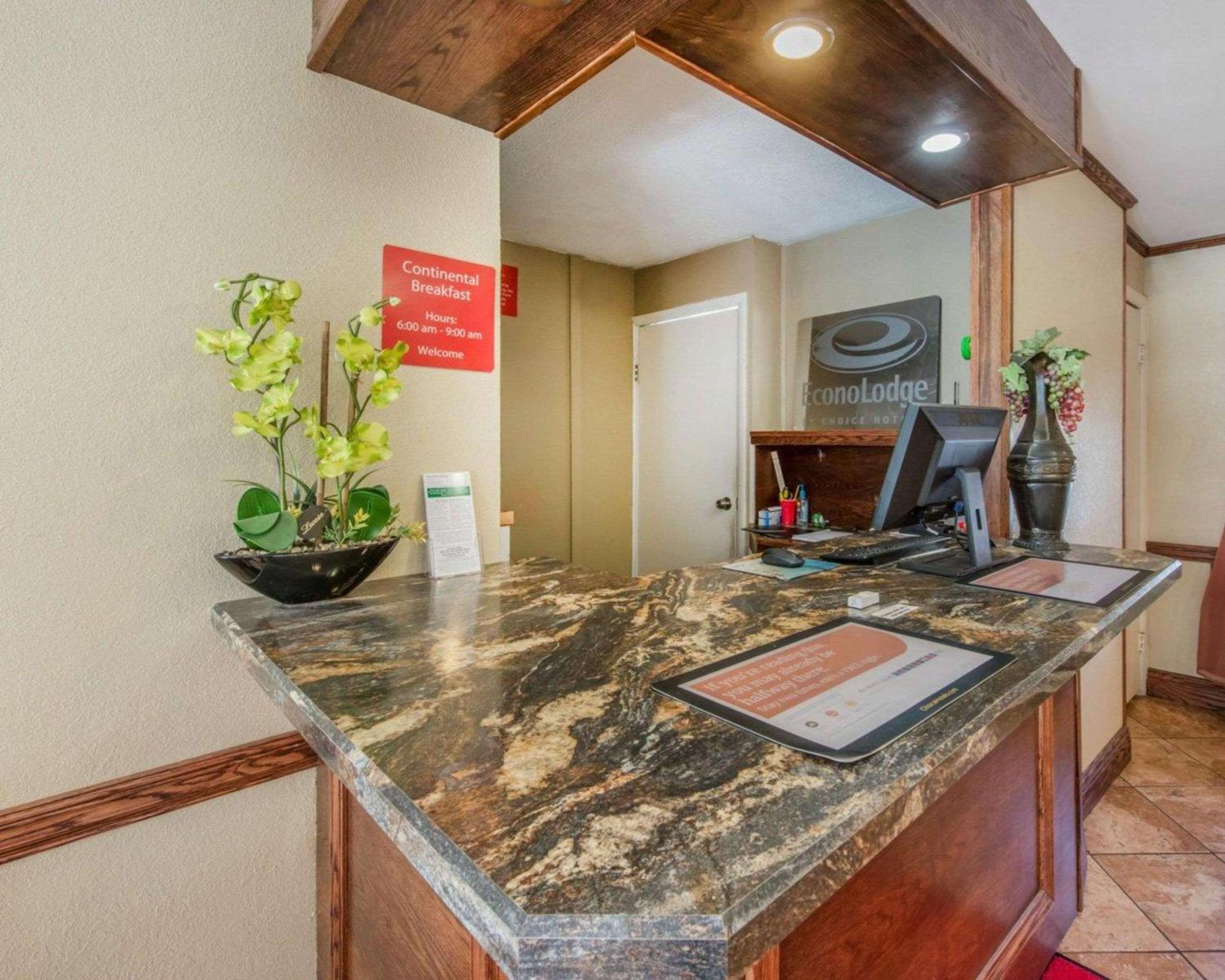 Vista Lobby Econo Lodge Hermitage South