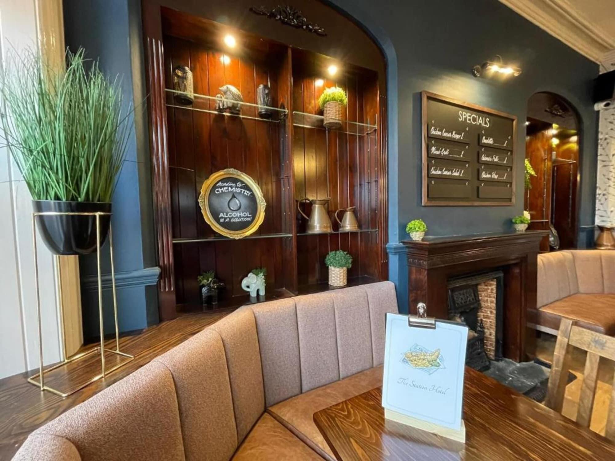 Vista Lobby OYO The Station Hotel Penrith