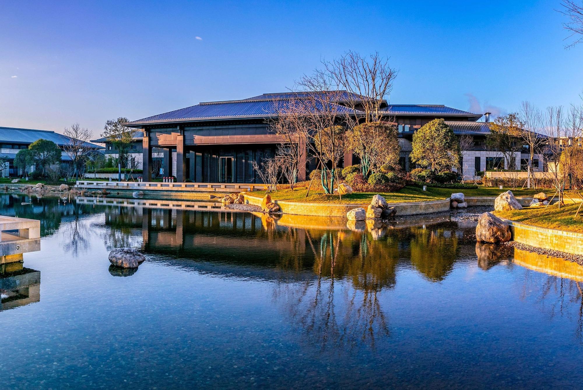 Vista Exterior Wyndham Grand Plaza Royale Zhaotong
