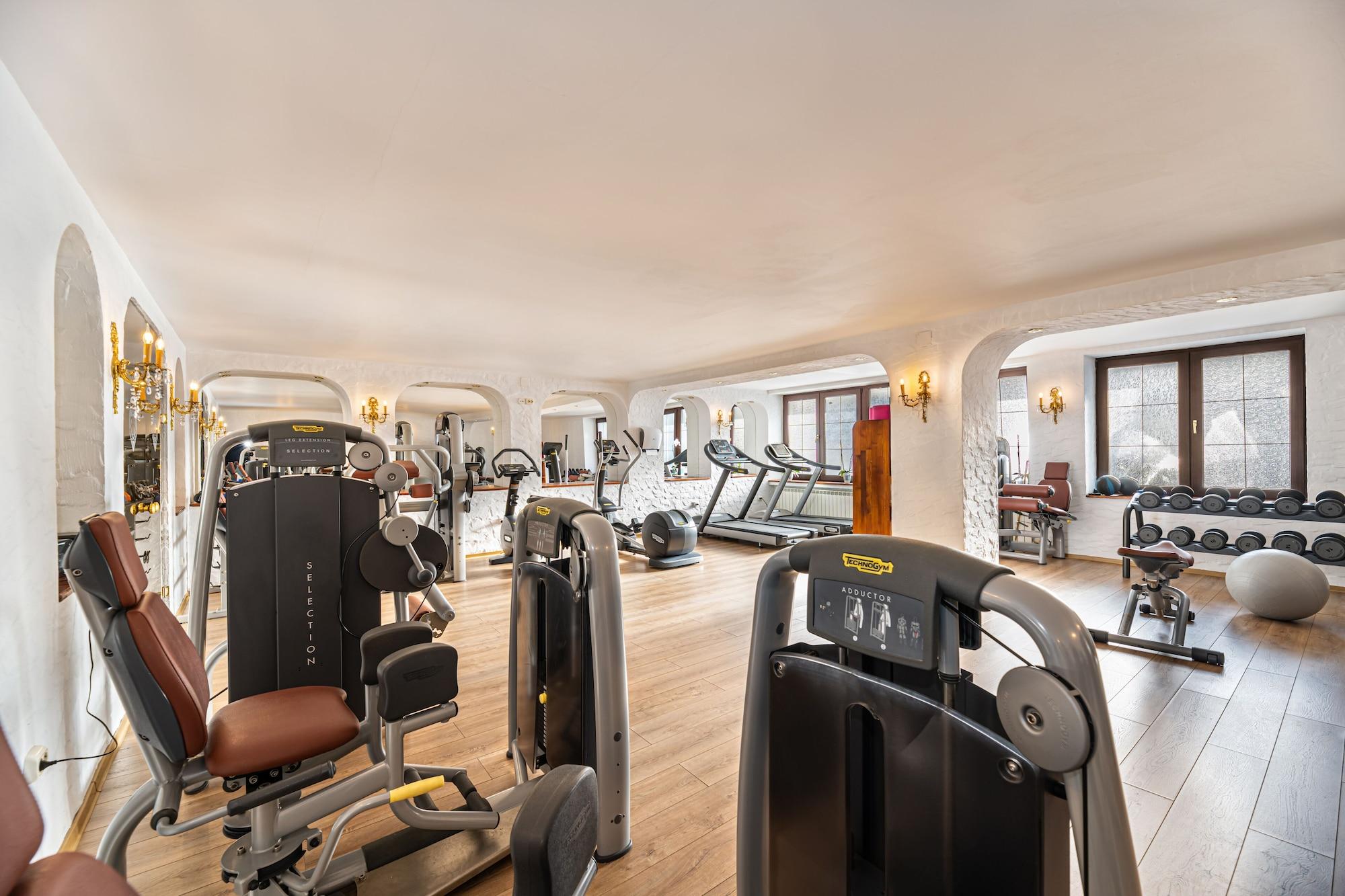 Gimnasio Hotel Aurelius Imparatul Romanilor