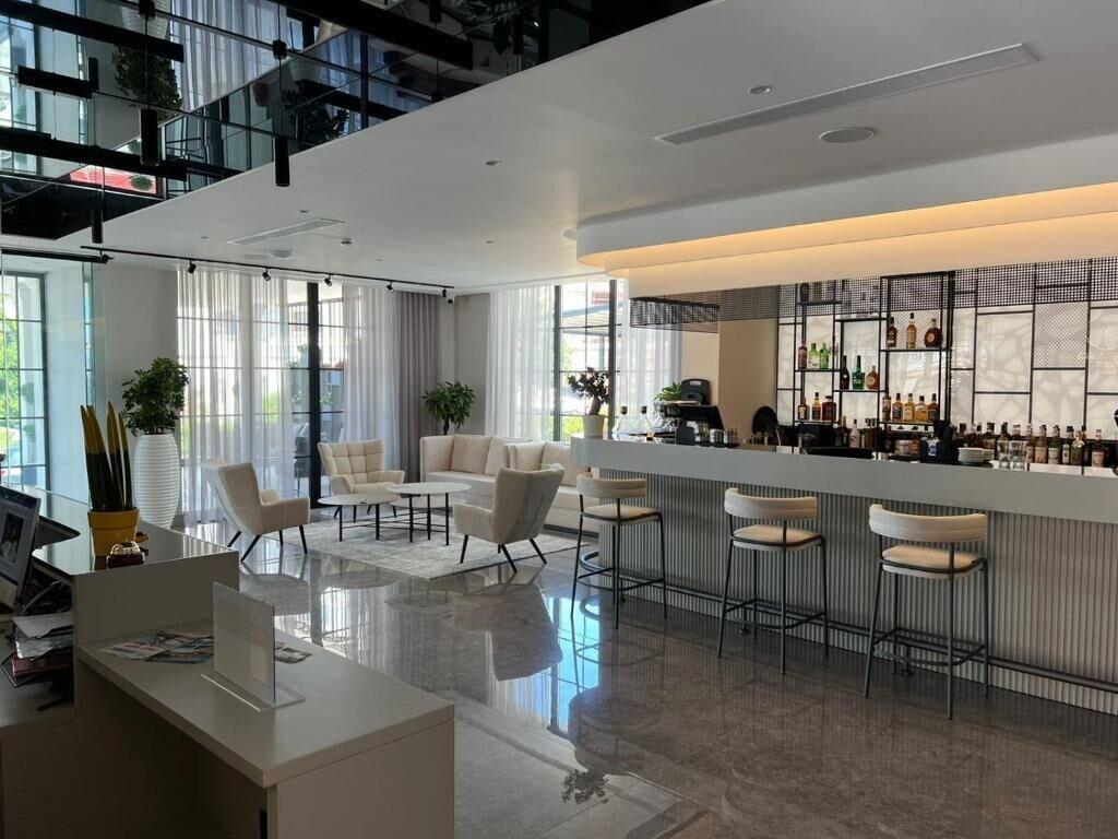 Bar/Salón Rozafa Palace Hotel