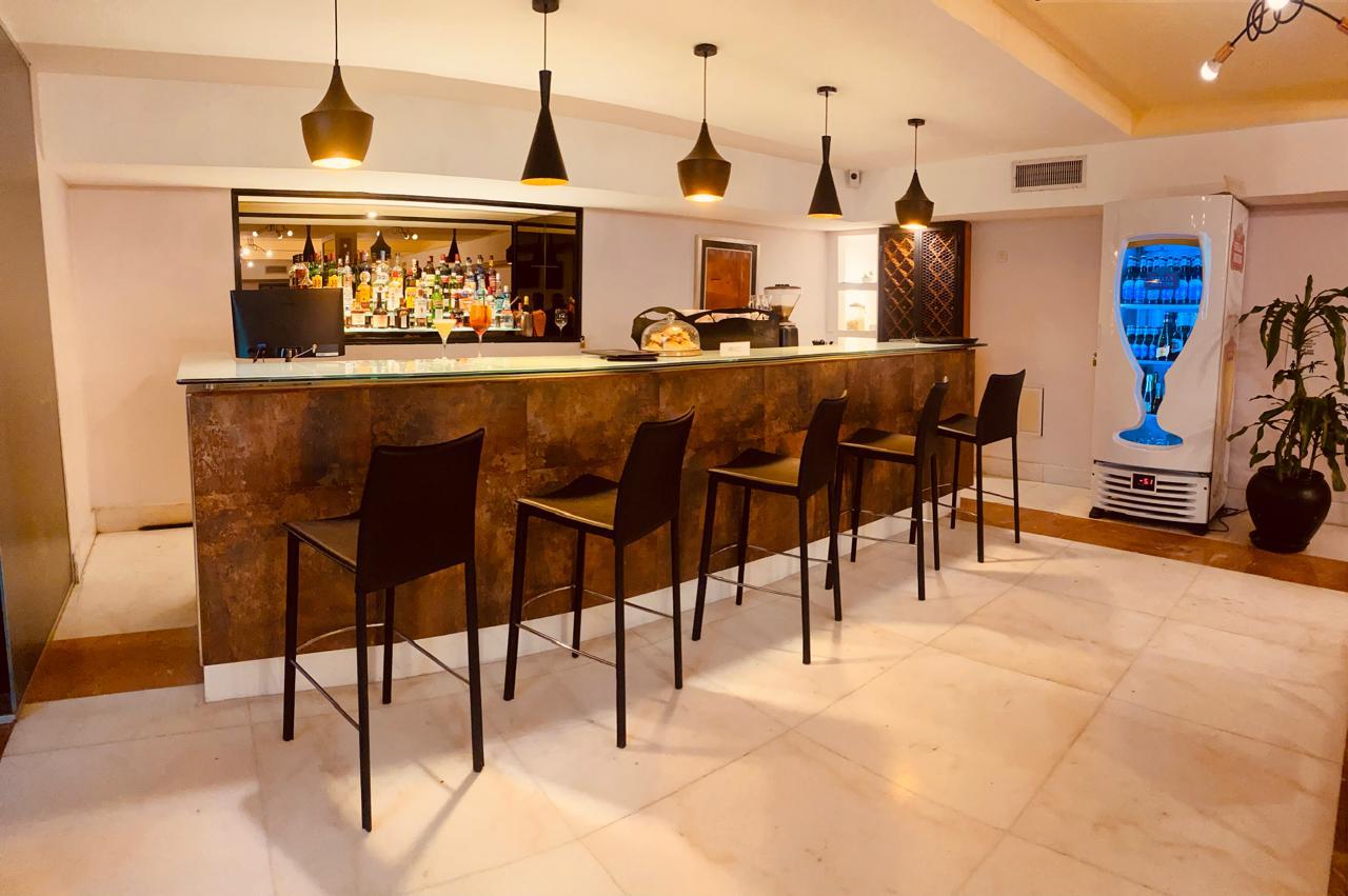 Bar/Salón Globales Republica