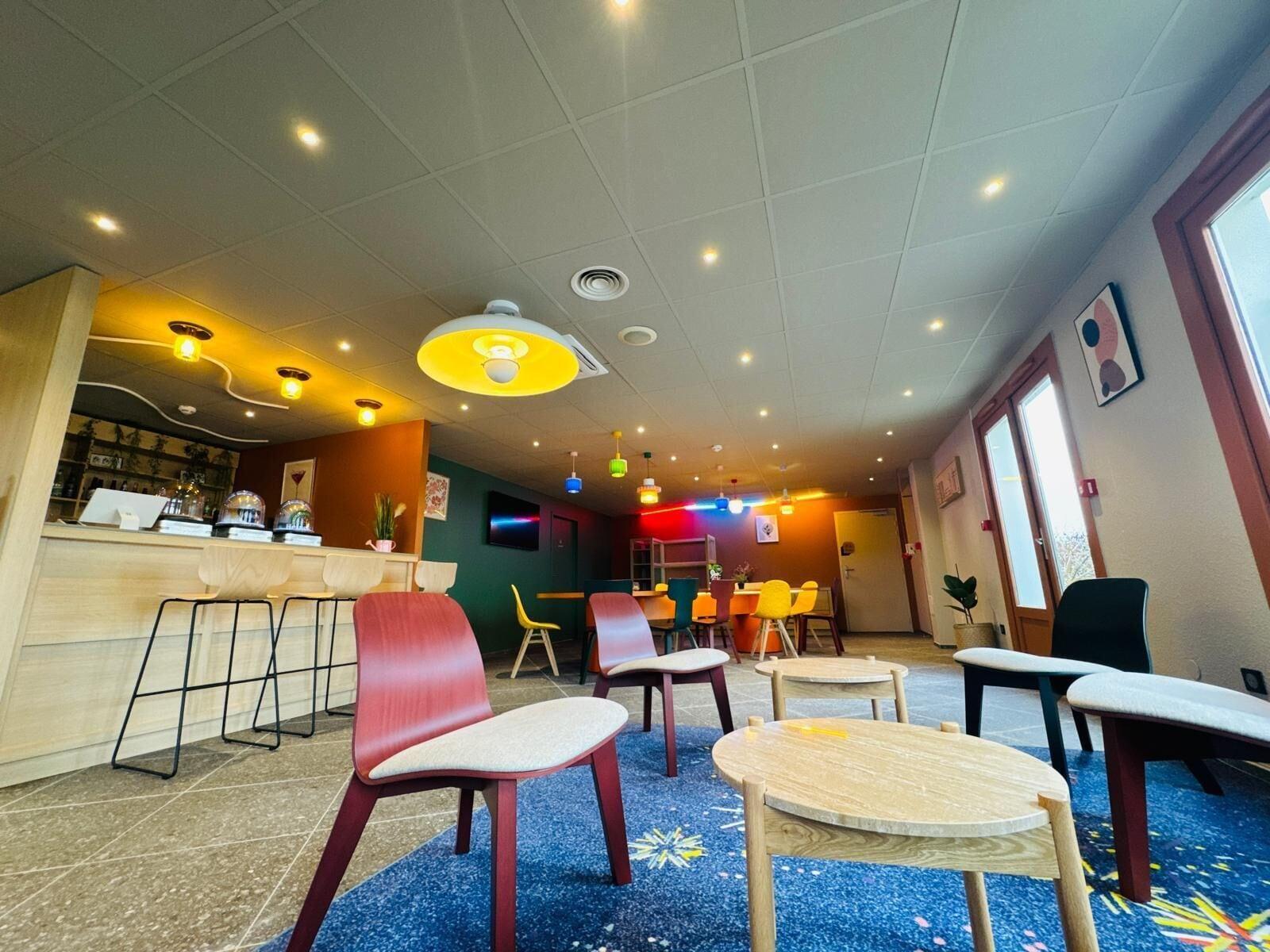 Bar/Salón B&B HOTEL Saint-Witz Roissy