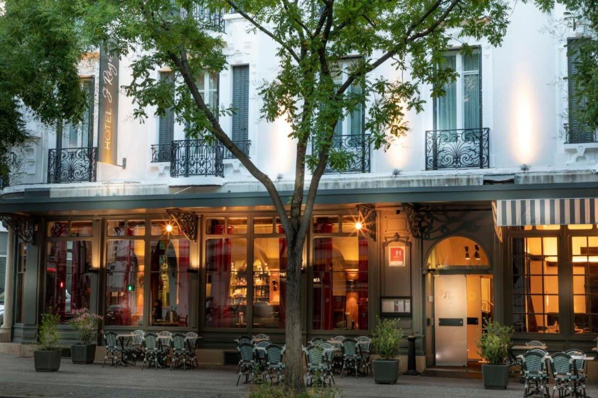Vista Exterior Hotel Saint Regis
