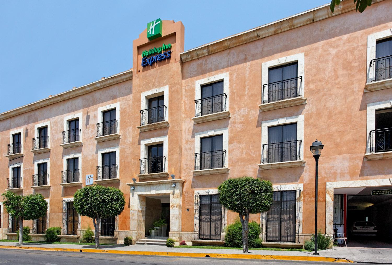 Vista da fachada Holiday Inn Express Oaxaca-Centro Historico