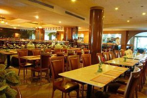 Alojamiento - River Side Bangkok