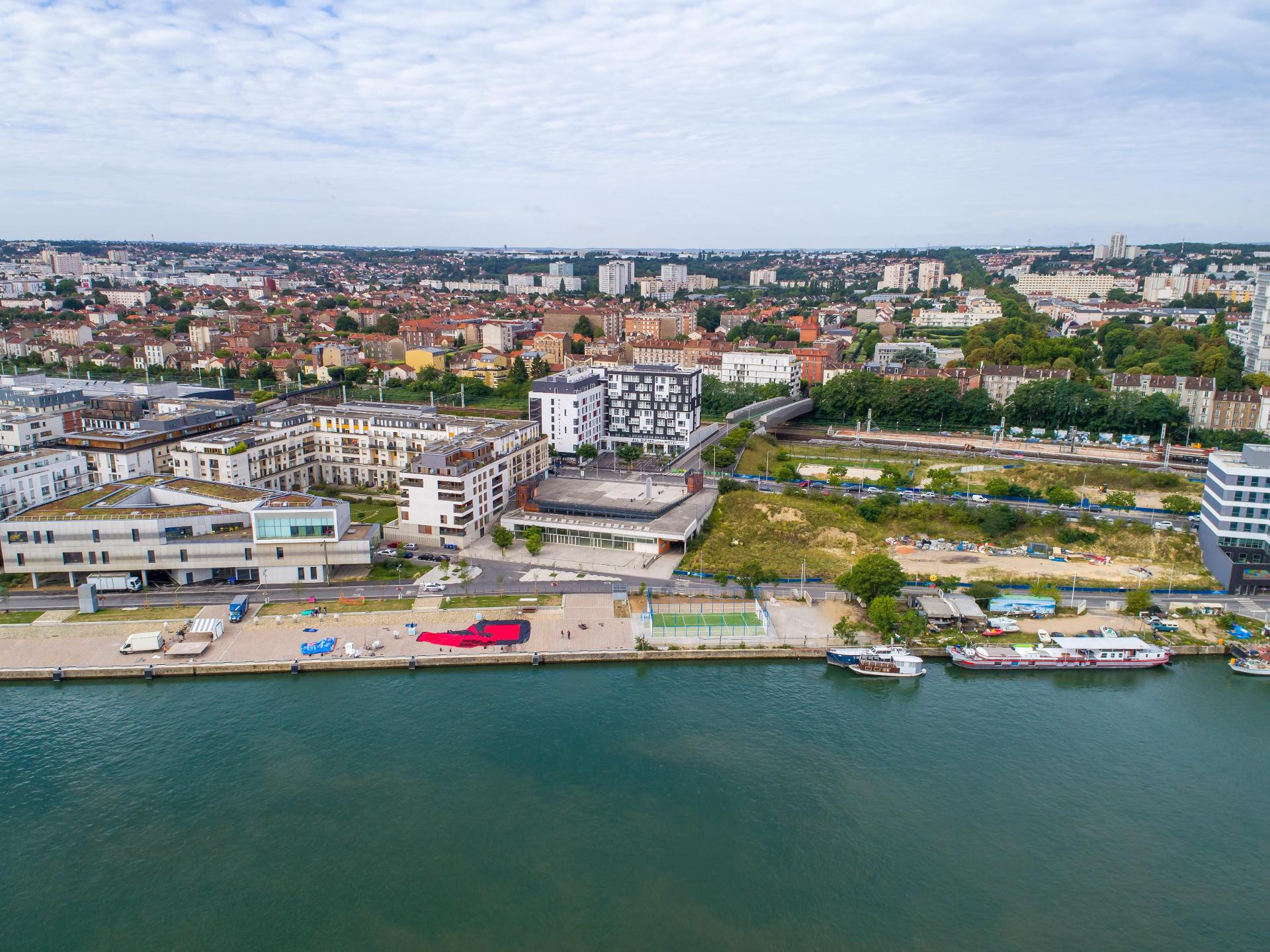 Vista Exterior All Suites Choisy Le Roi