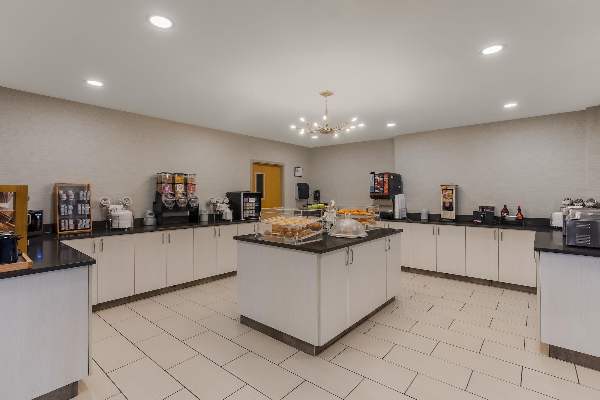 Restaurant Orangewood Inn & Suites Kansas City Airport