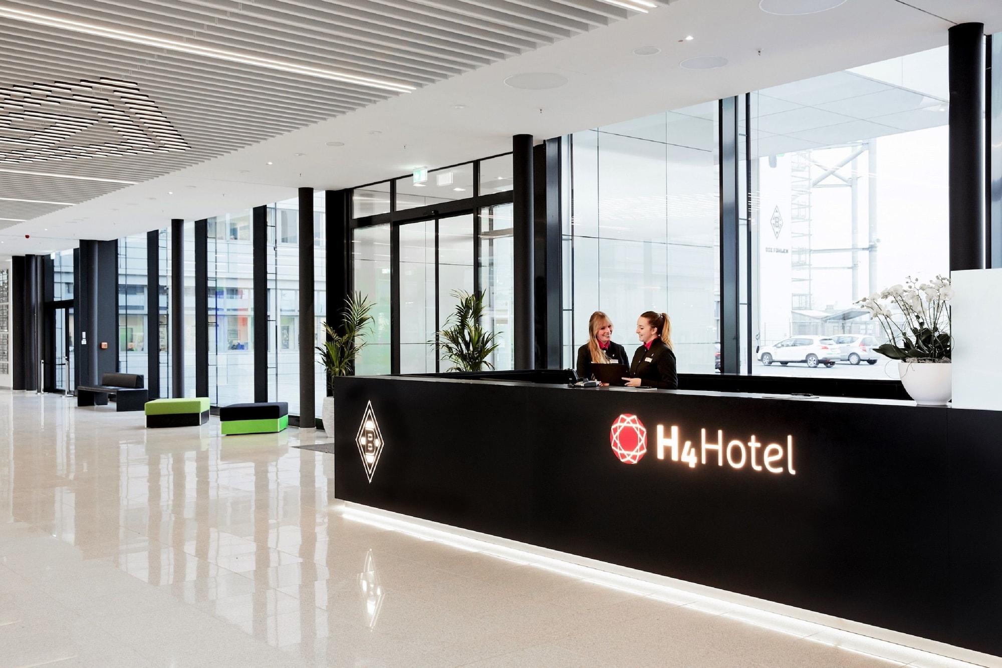 Vista Lobby H4 Hotel Mönchengladbach im BORUSSIA-PARK