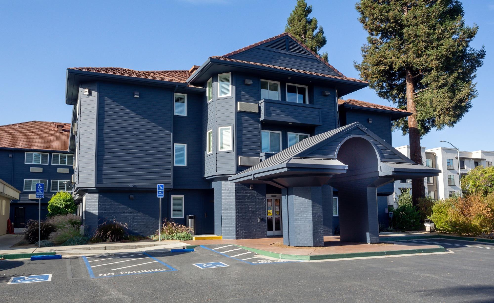 Vista Exterior The Crestview