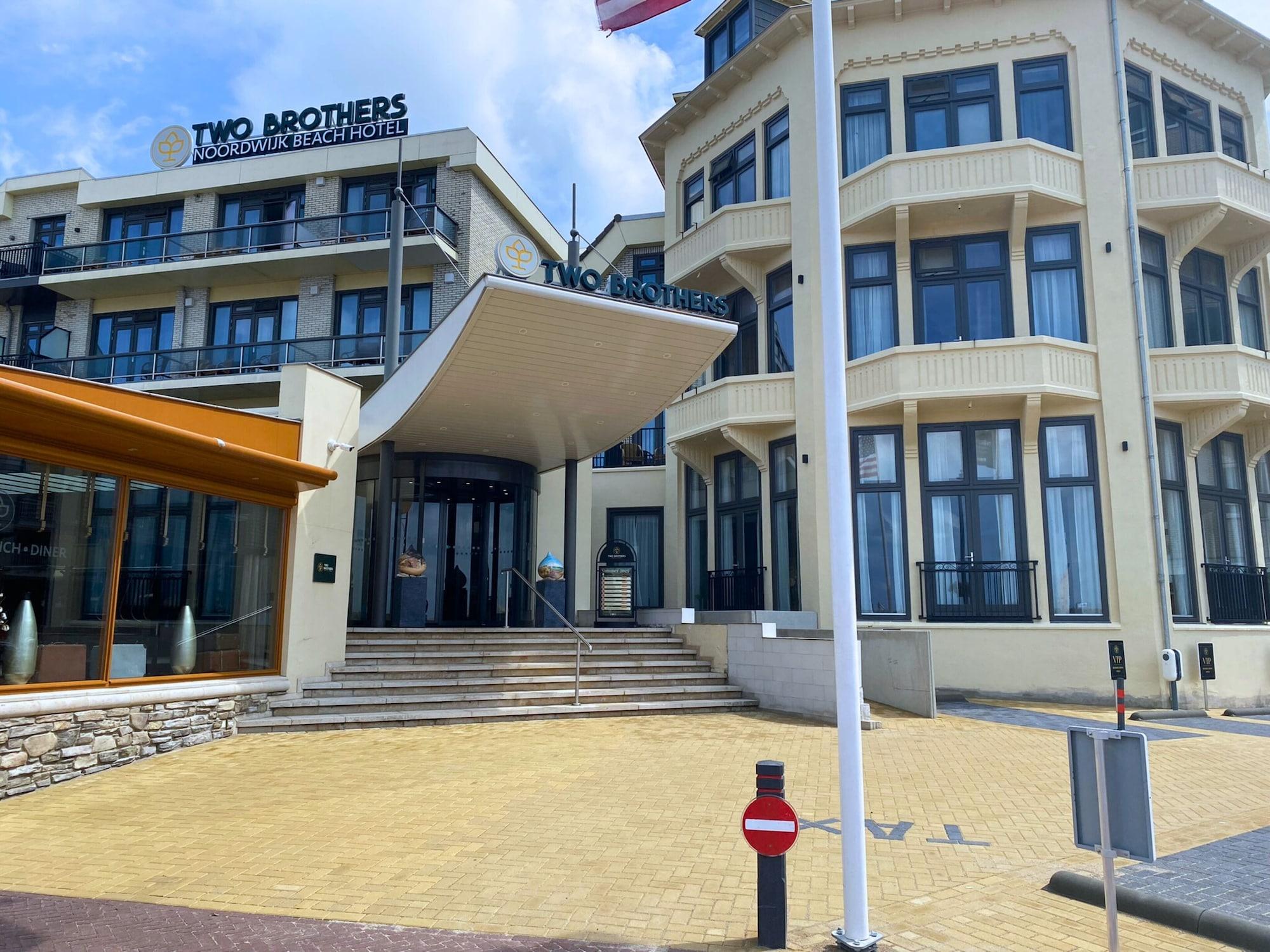 Vista Exterior Two Brothers Noordwijk Beach