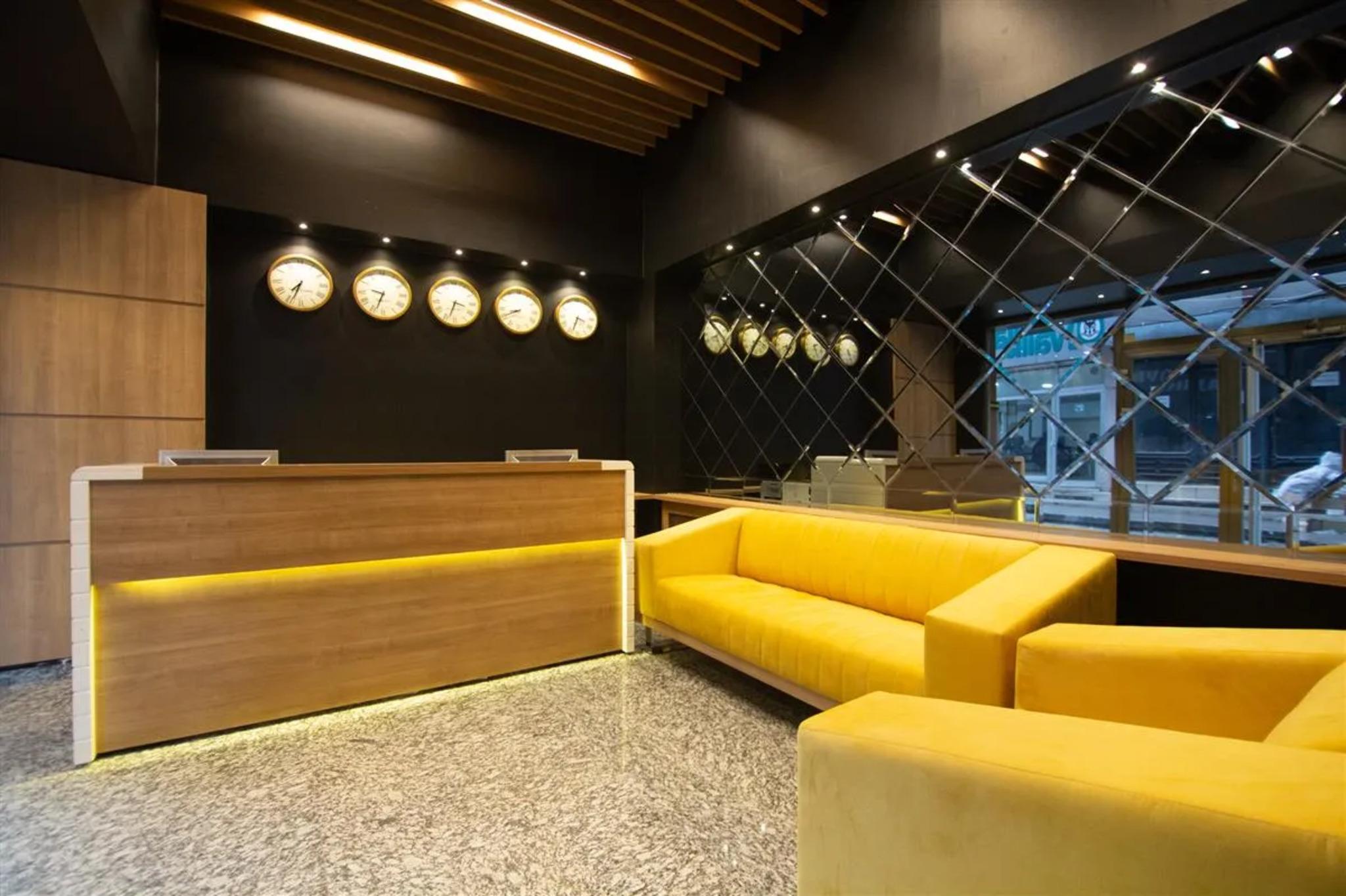 Vista Exterior Staron Otel