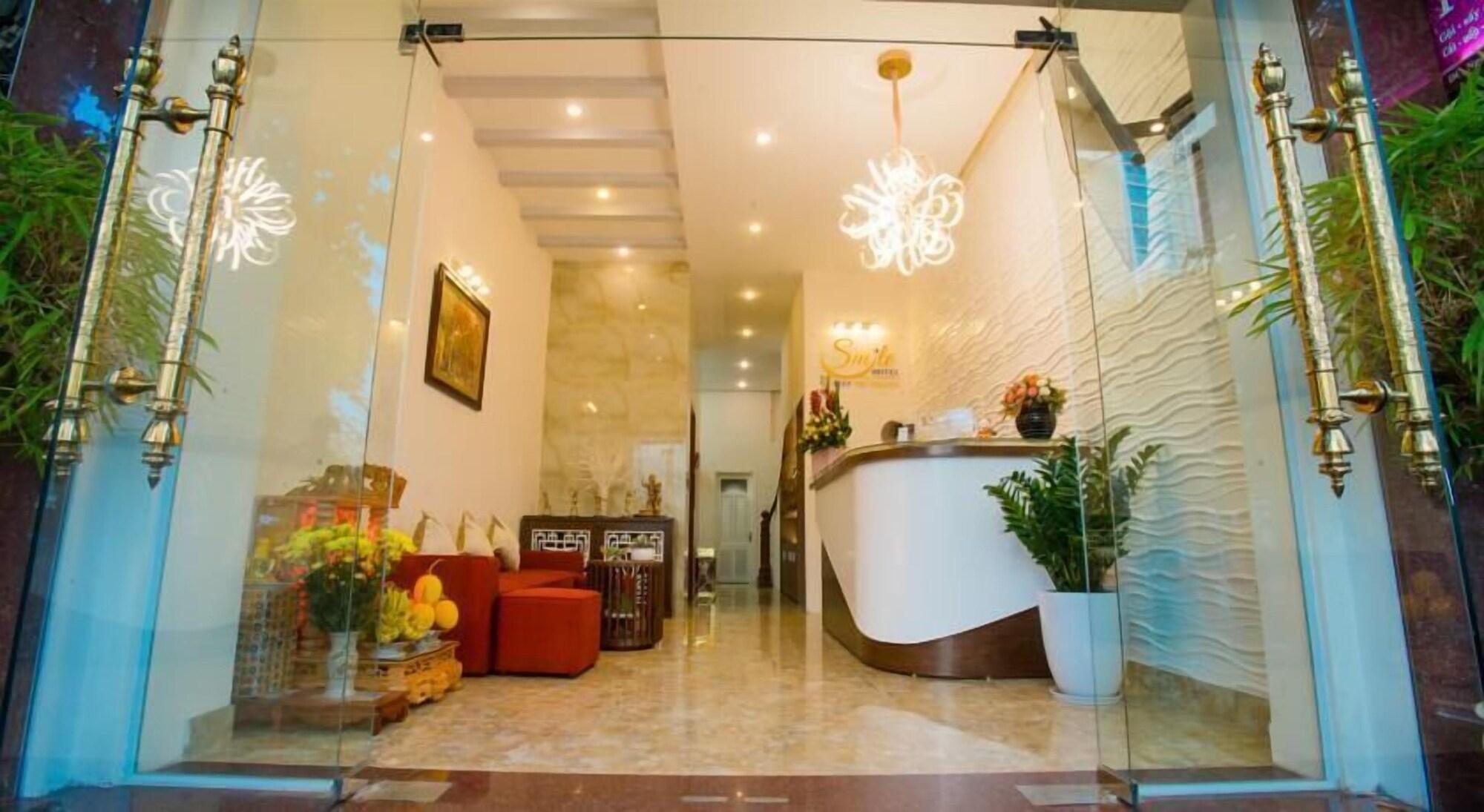 Varios Smile Hotel
