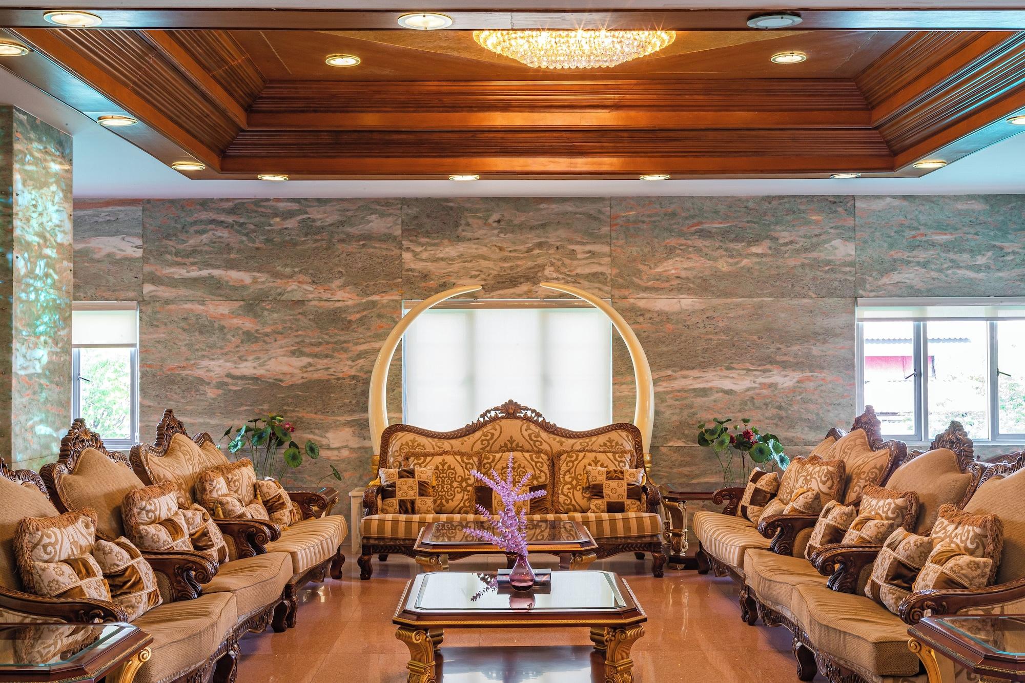 Vista Lobby Thong Tarin Hotel