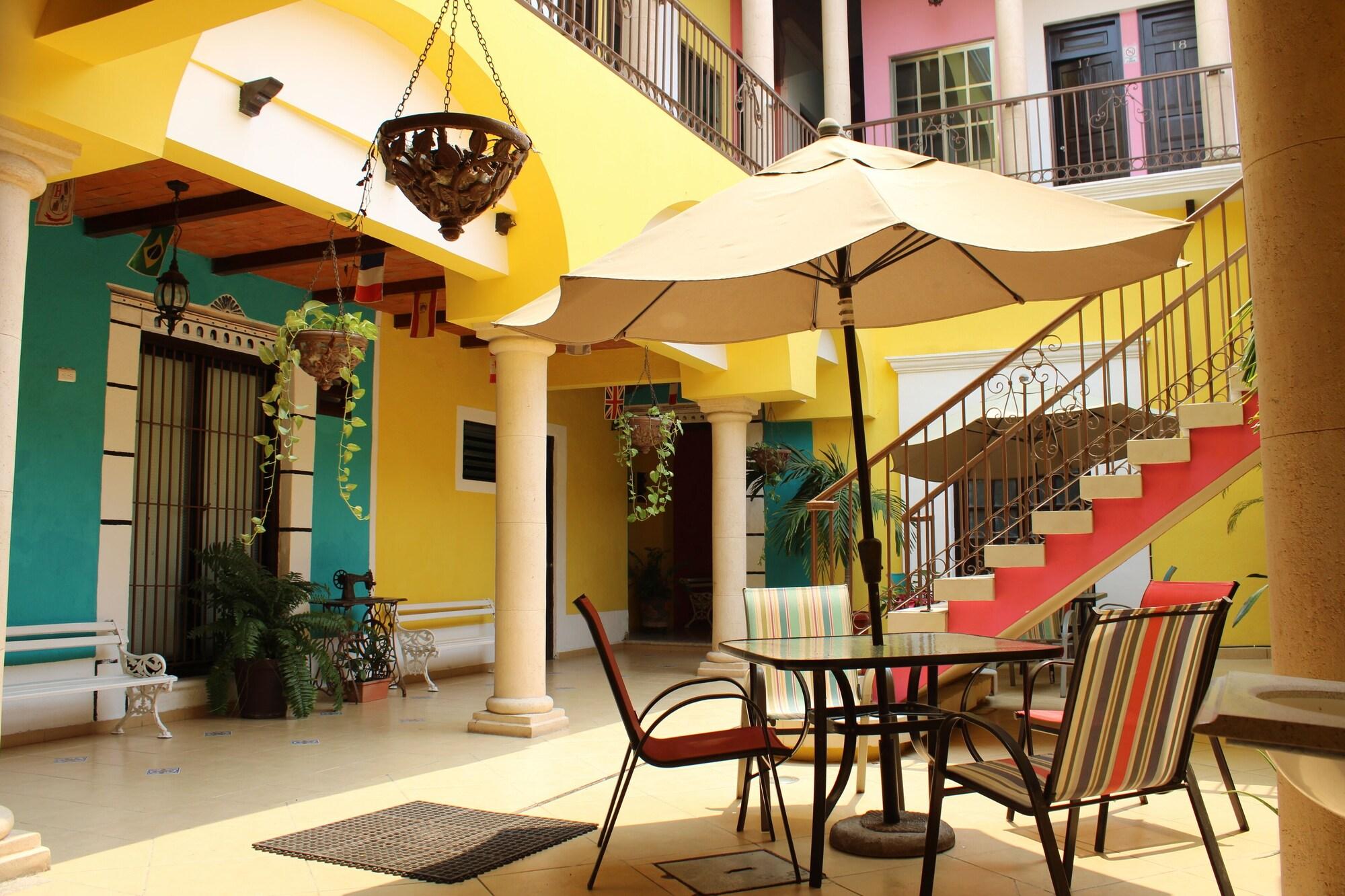 Varios Hotel Guaranducha Inn