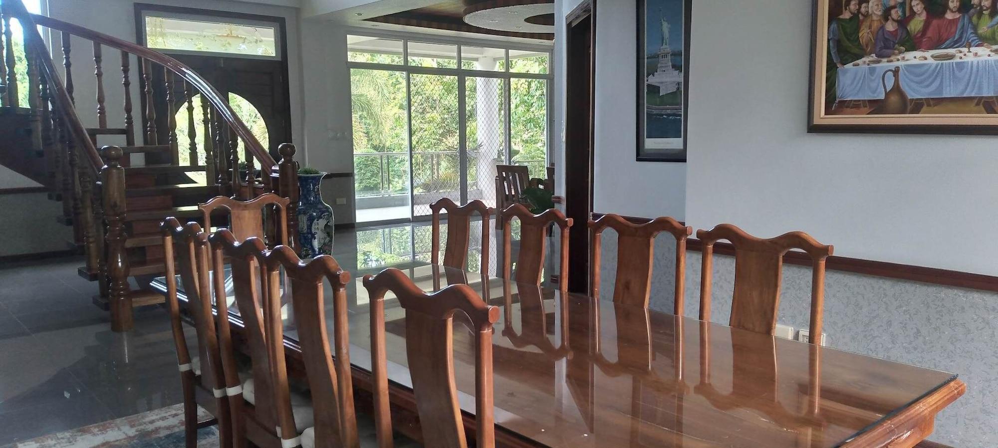 Restaurant CAMIGUIN LANZONES RESORT