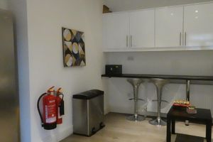 Alojamiento - Grand Airport Ensuites