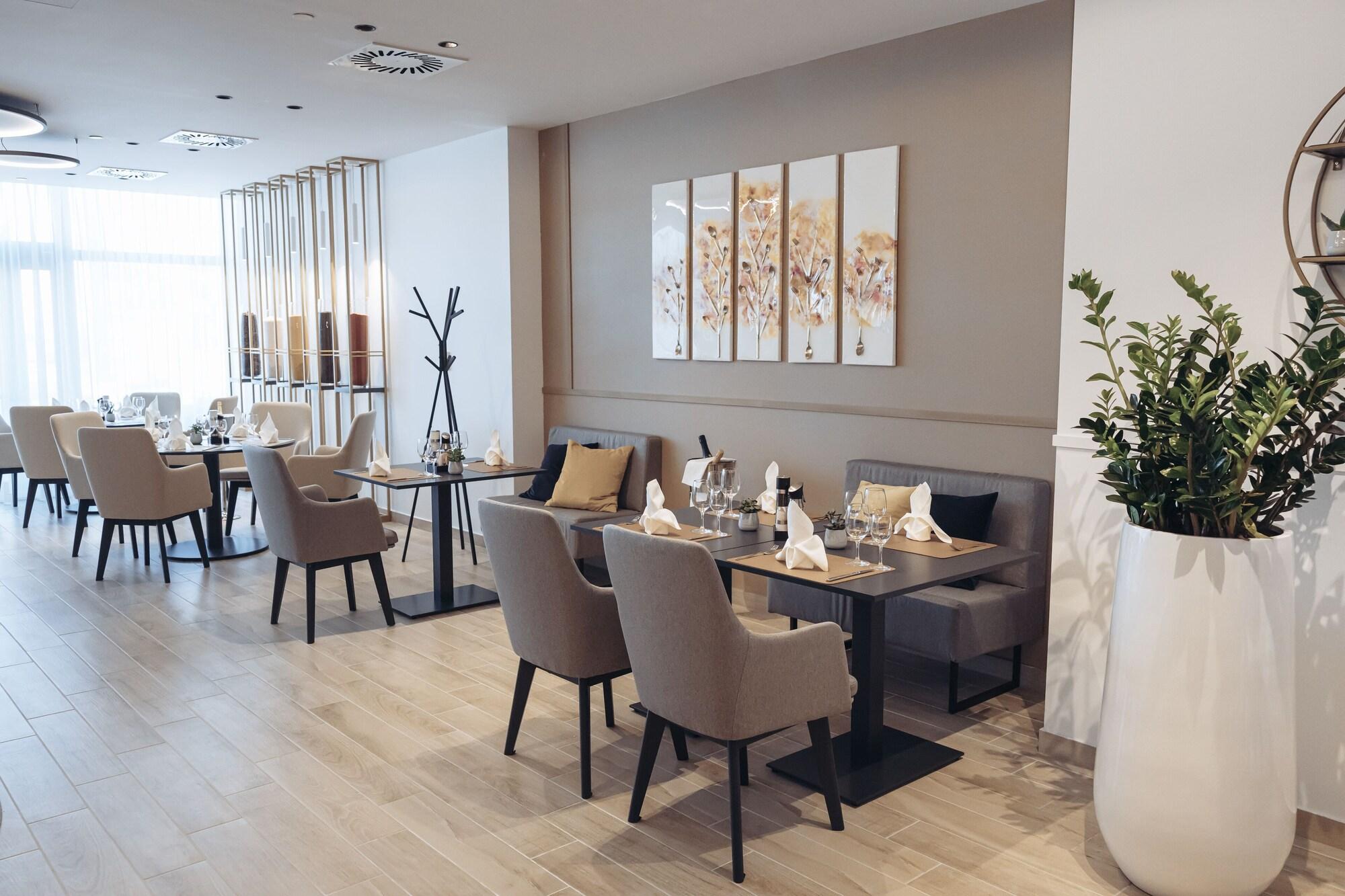 Restaurant Antunovic Hotel East