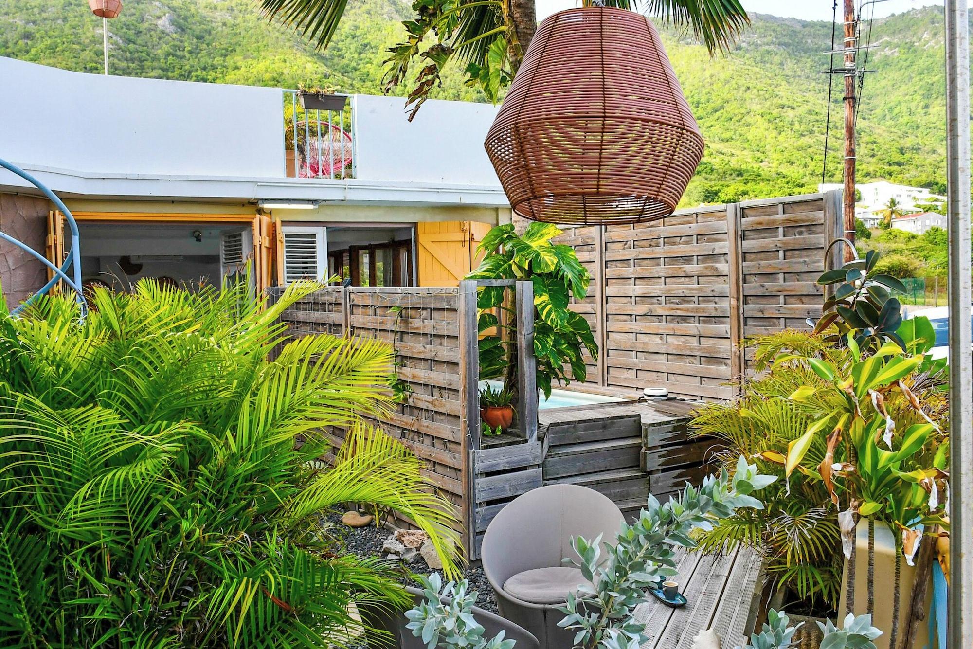 Vista Exterior Hotel OASIS