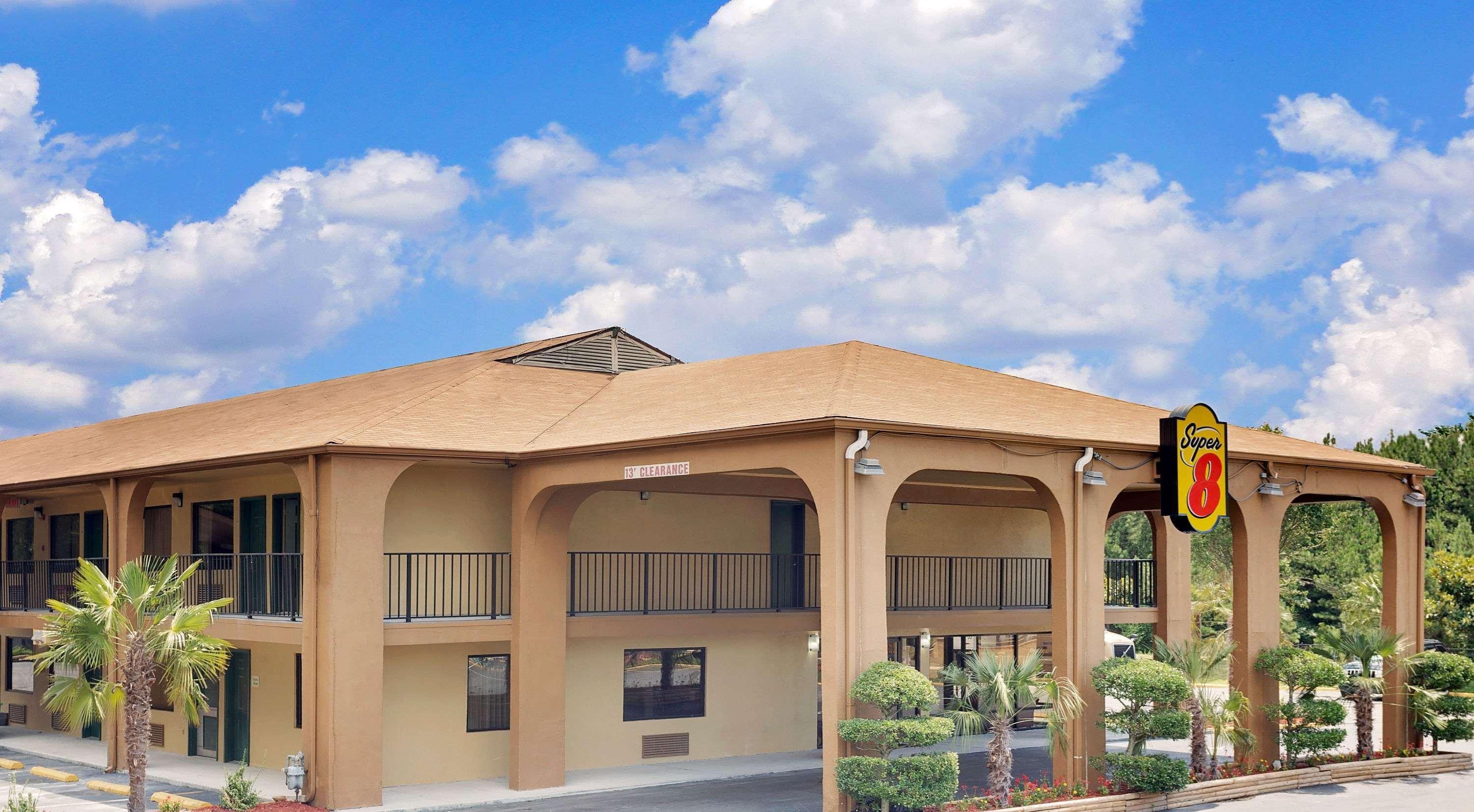 Vista Exterior Super 8 by Wyndham Cartersville