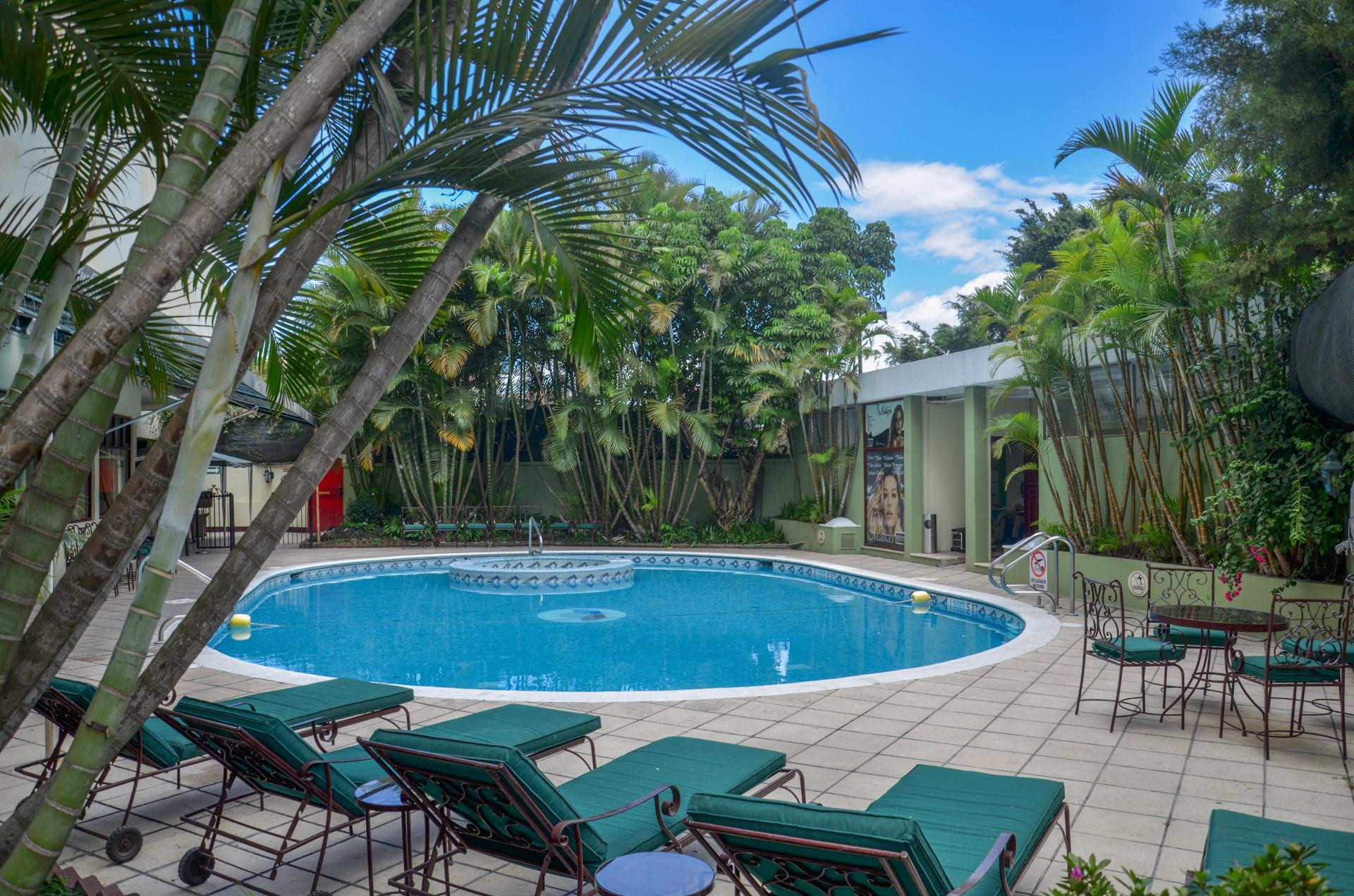 Vista Piscina Las Americas Guatemala