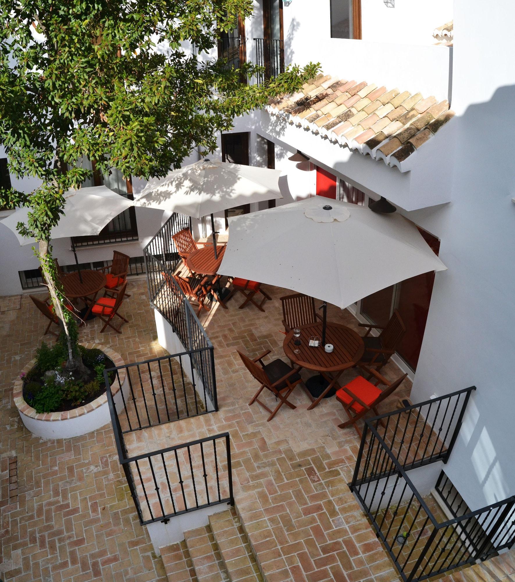 Vista Exterior Posada de Quijada