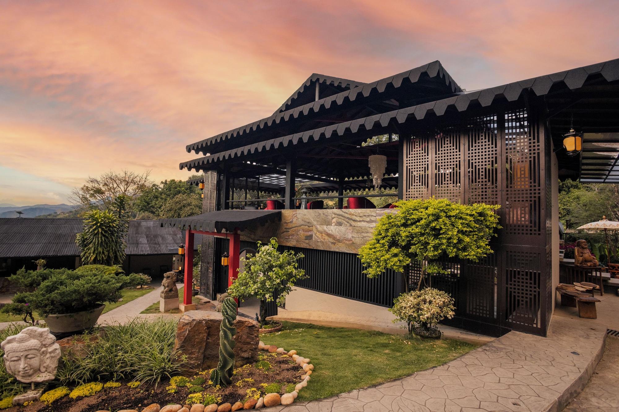 Varios Green Oriental Resort
