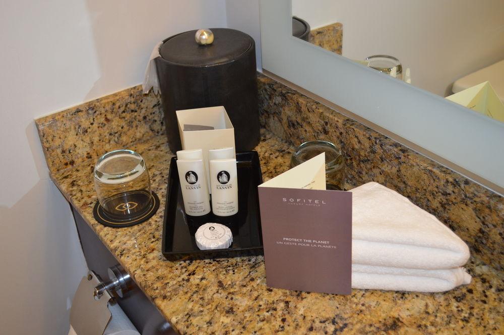 Guest room amenity Pullman Miami Airport