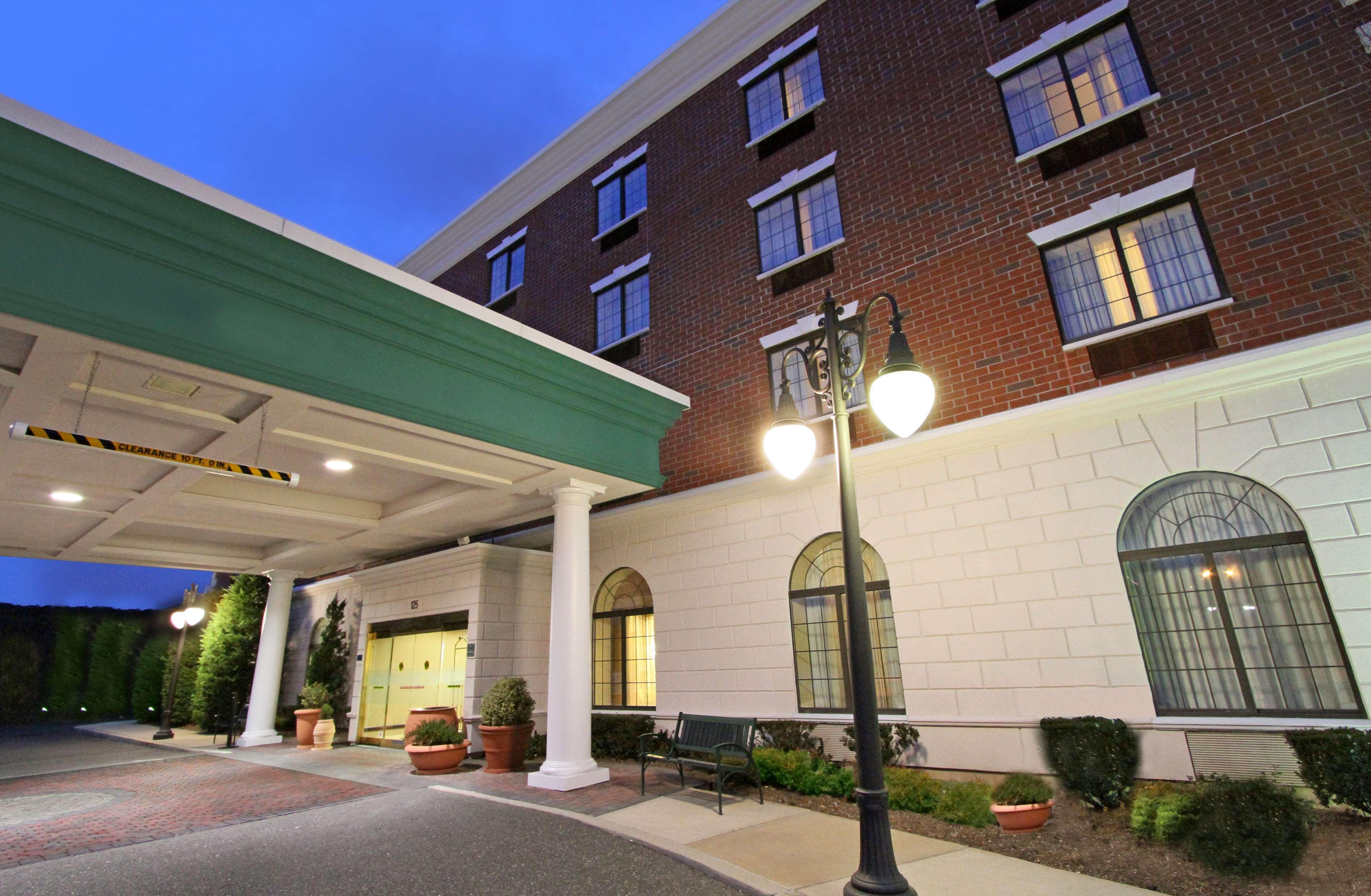 Vista Exterior Hampton Inn & Suites Rockville Centre