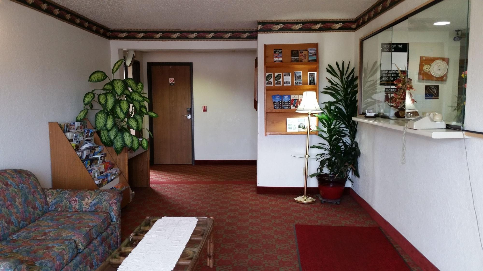Vista Lobby Corning Inn