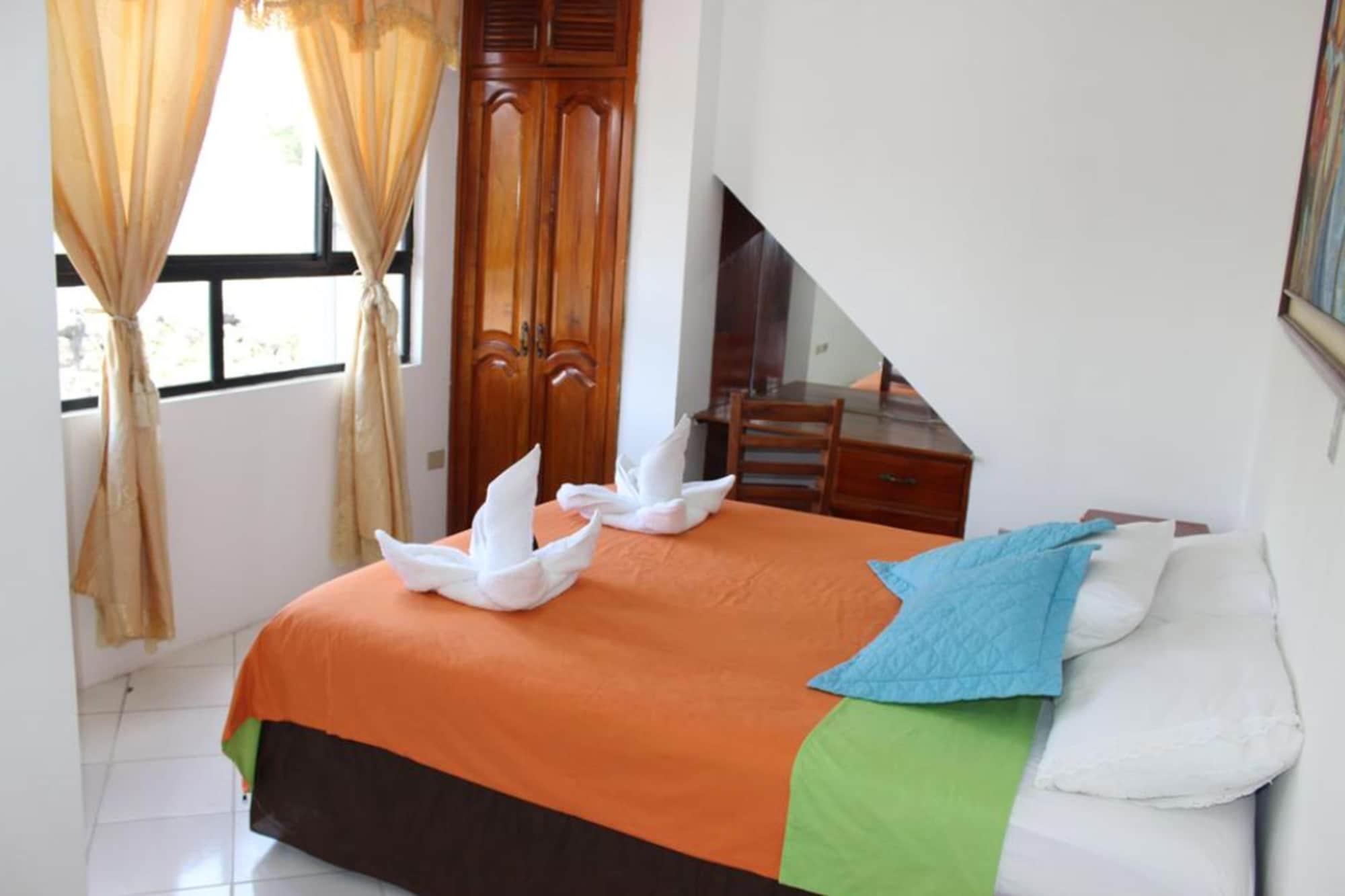 Varios The Island Home