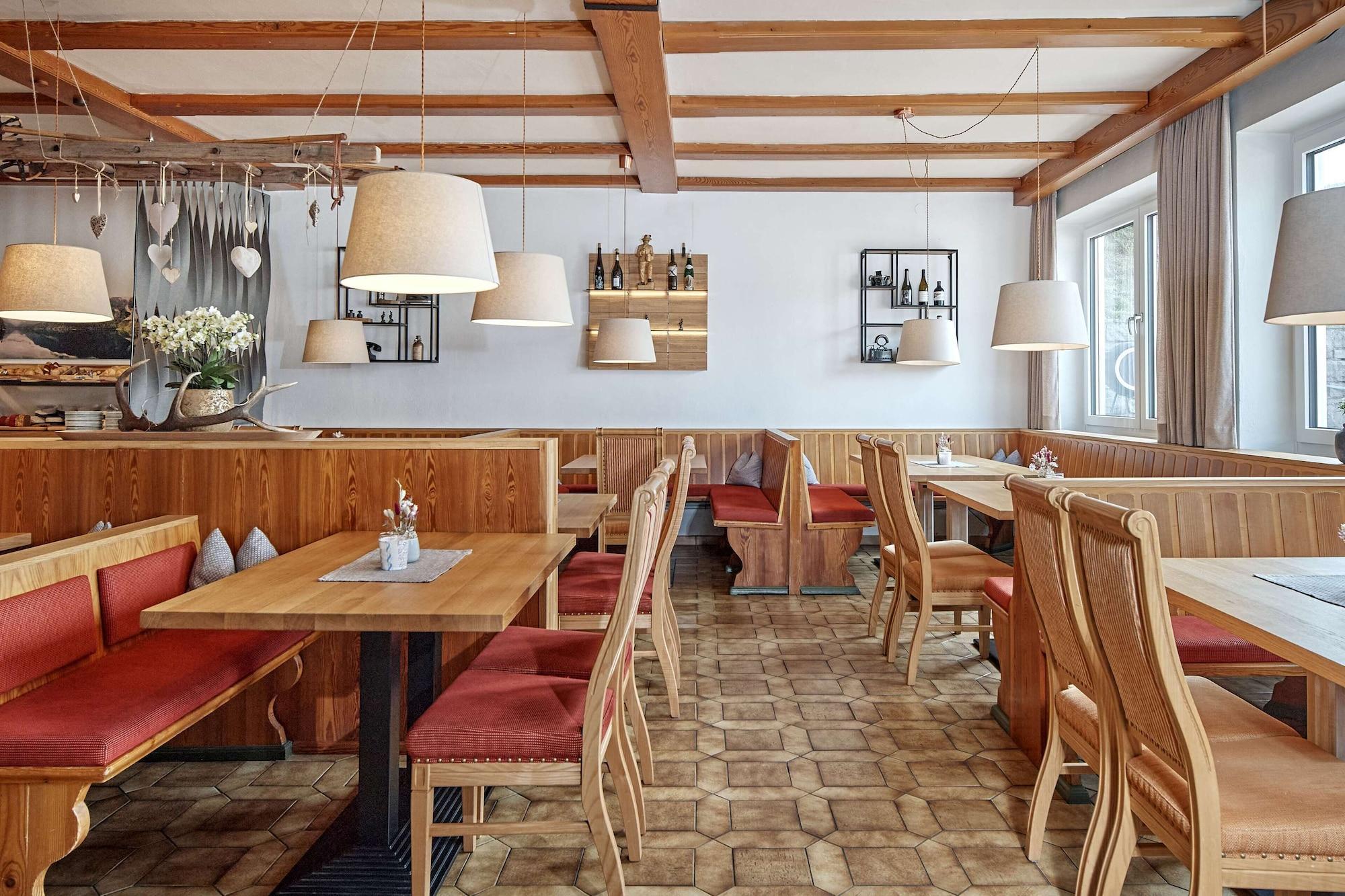Bar/Salón Hotel Kerschbaumer