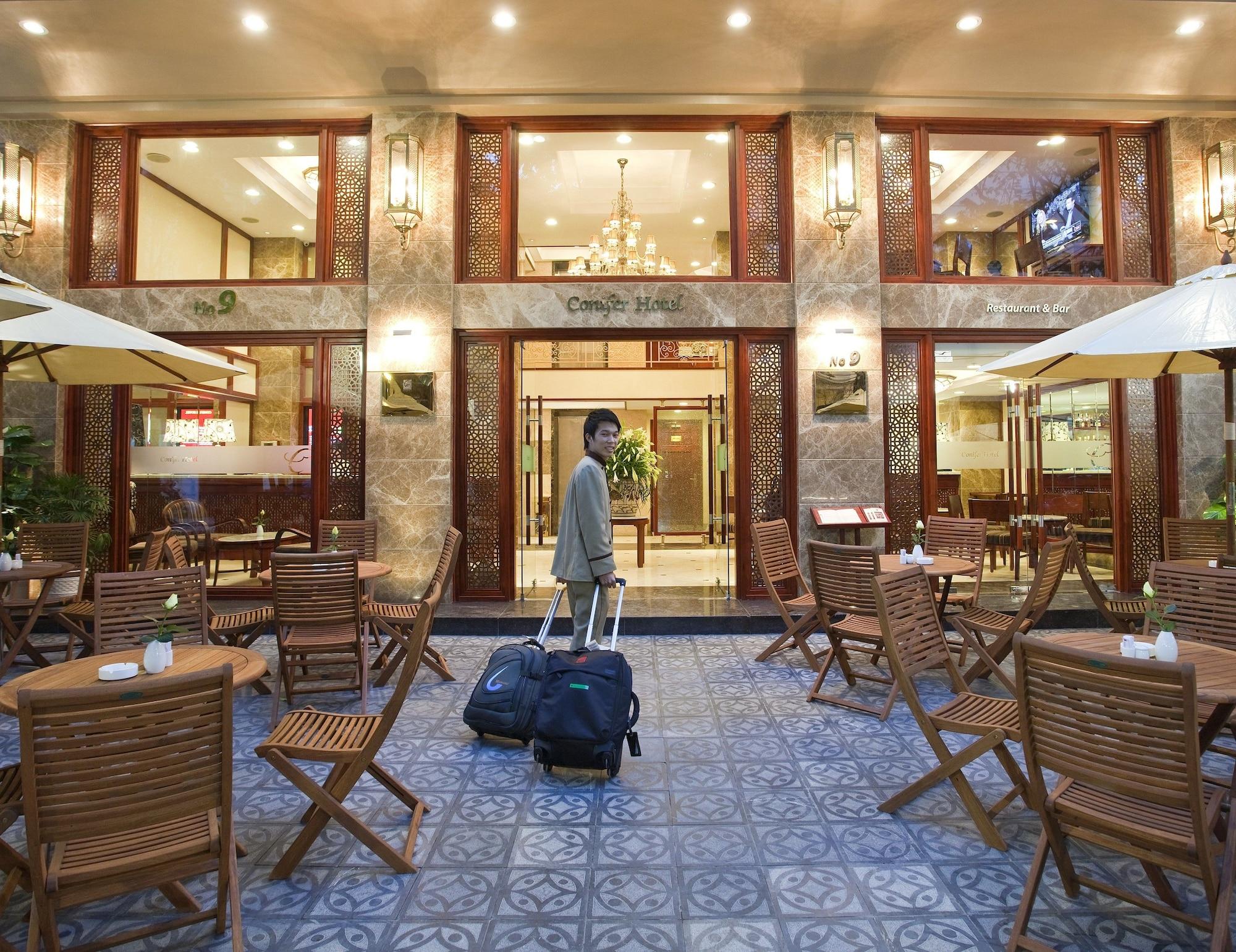 Vista Lobby Conifer Boutique Hotel