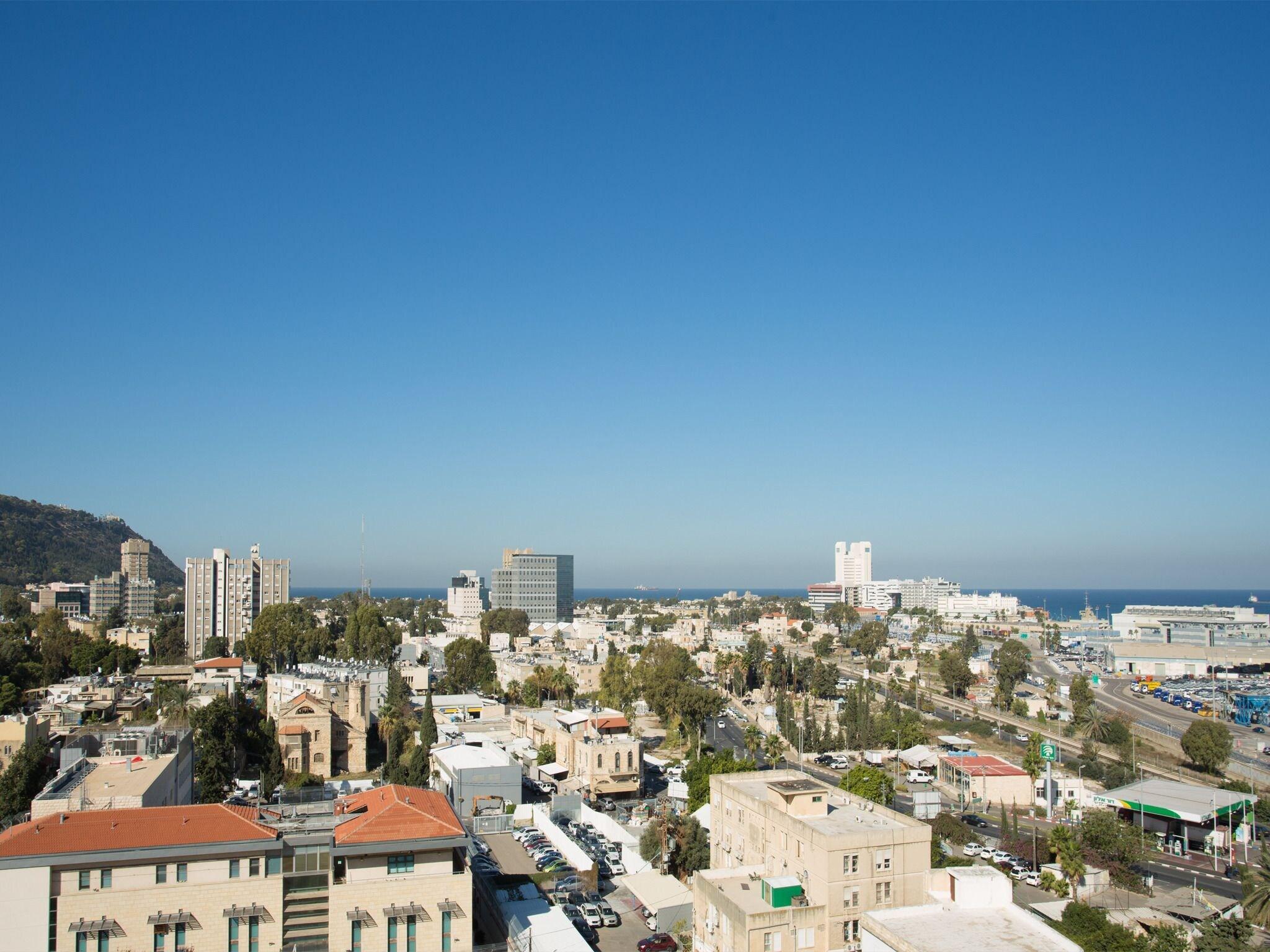 Vista Exterior Golden Crown Haifa