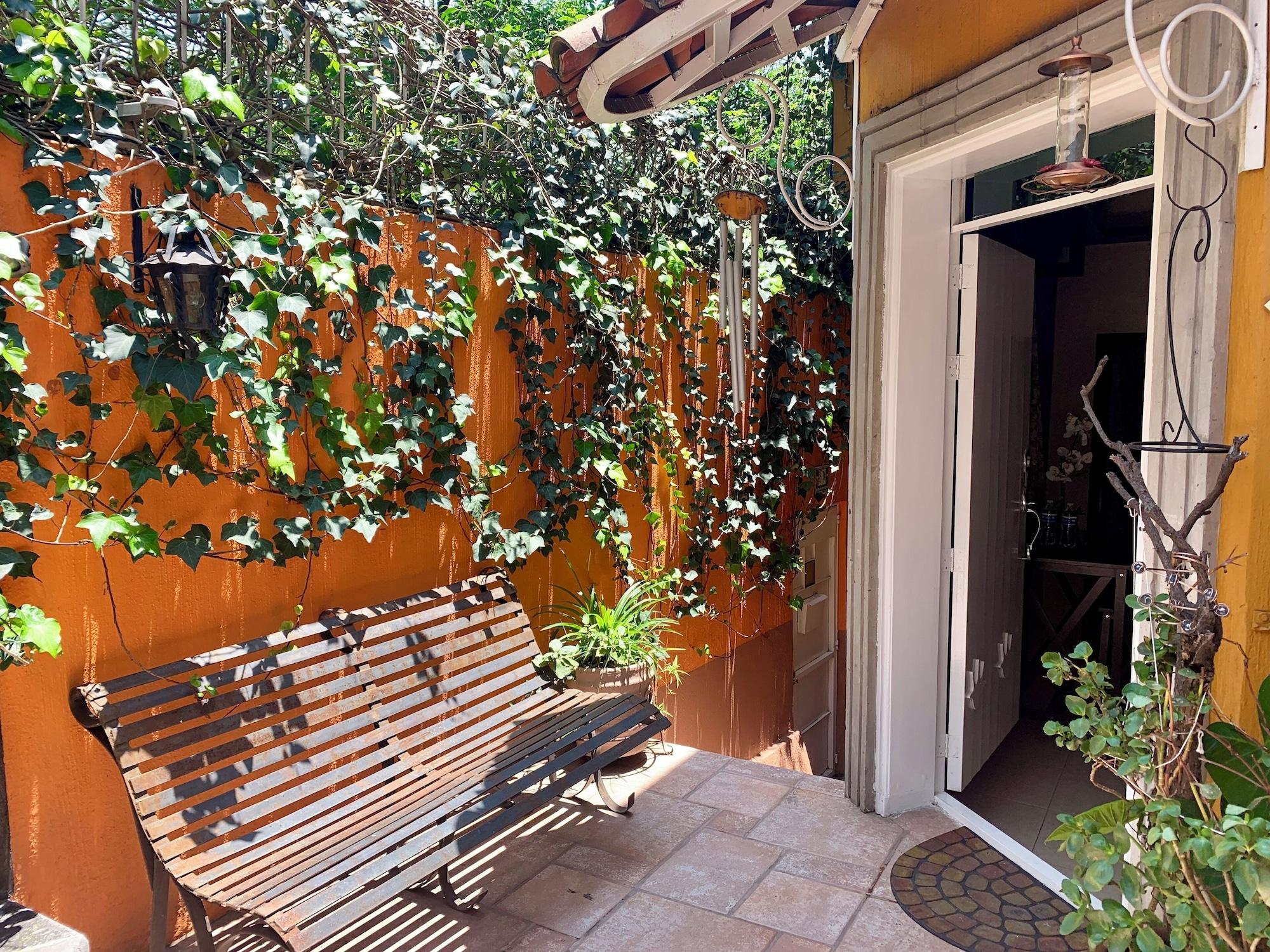 Equipamiento de Habitación Casa Satya