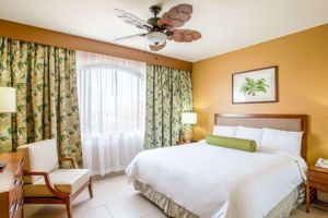 Alojamiento - Walk to beach from this Aruba resort filled with lots of activities
