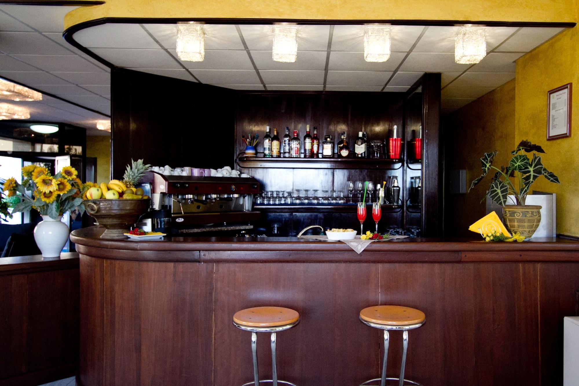 Bar/Salón Hotel Don Pedro