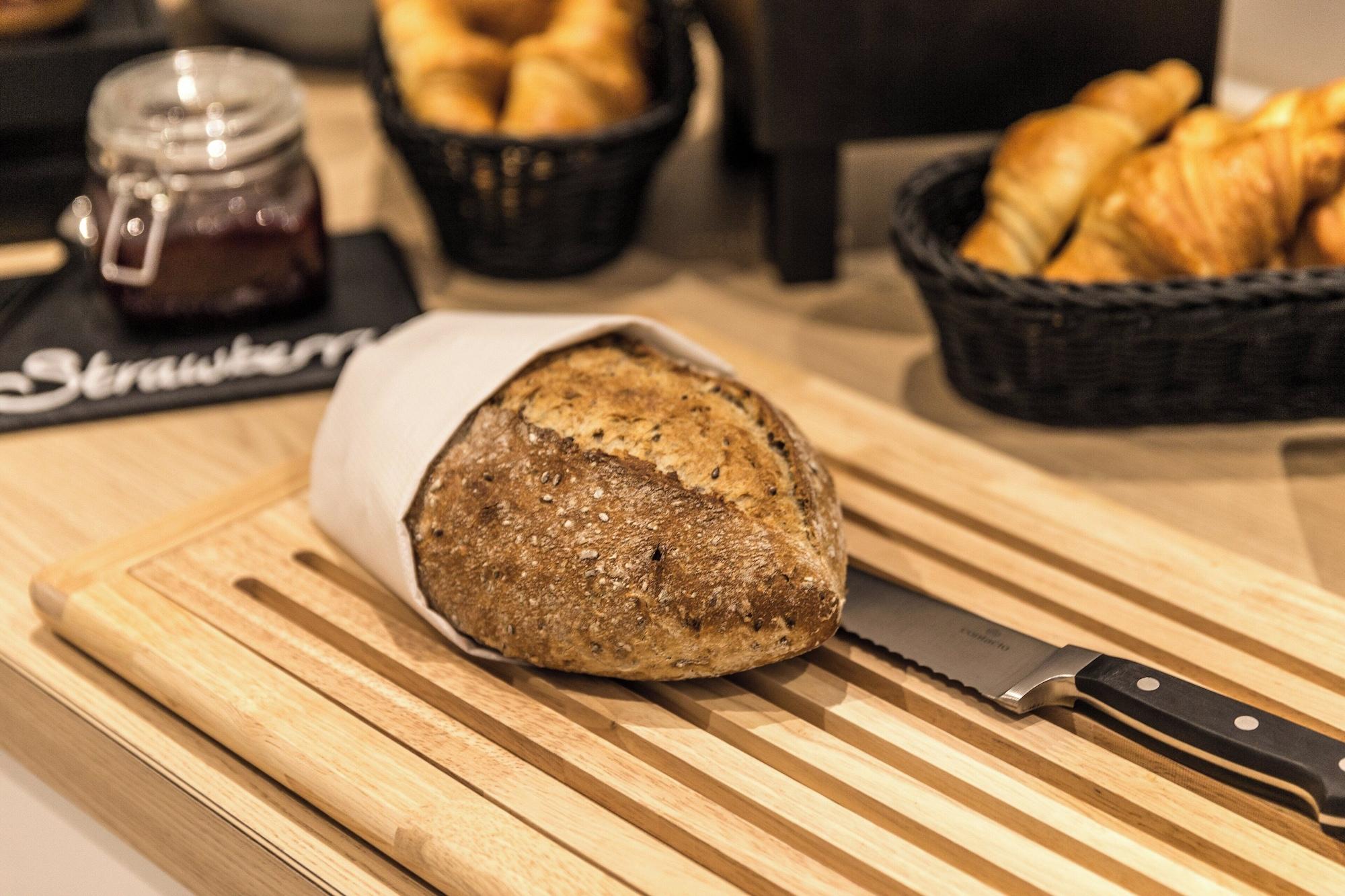 Restaurant Holiday Inn - the niu, Dairy Haarlem by IHG