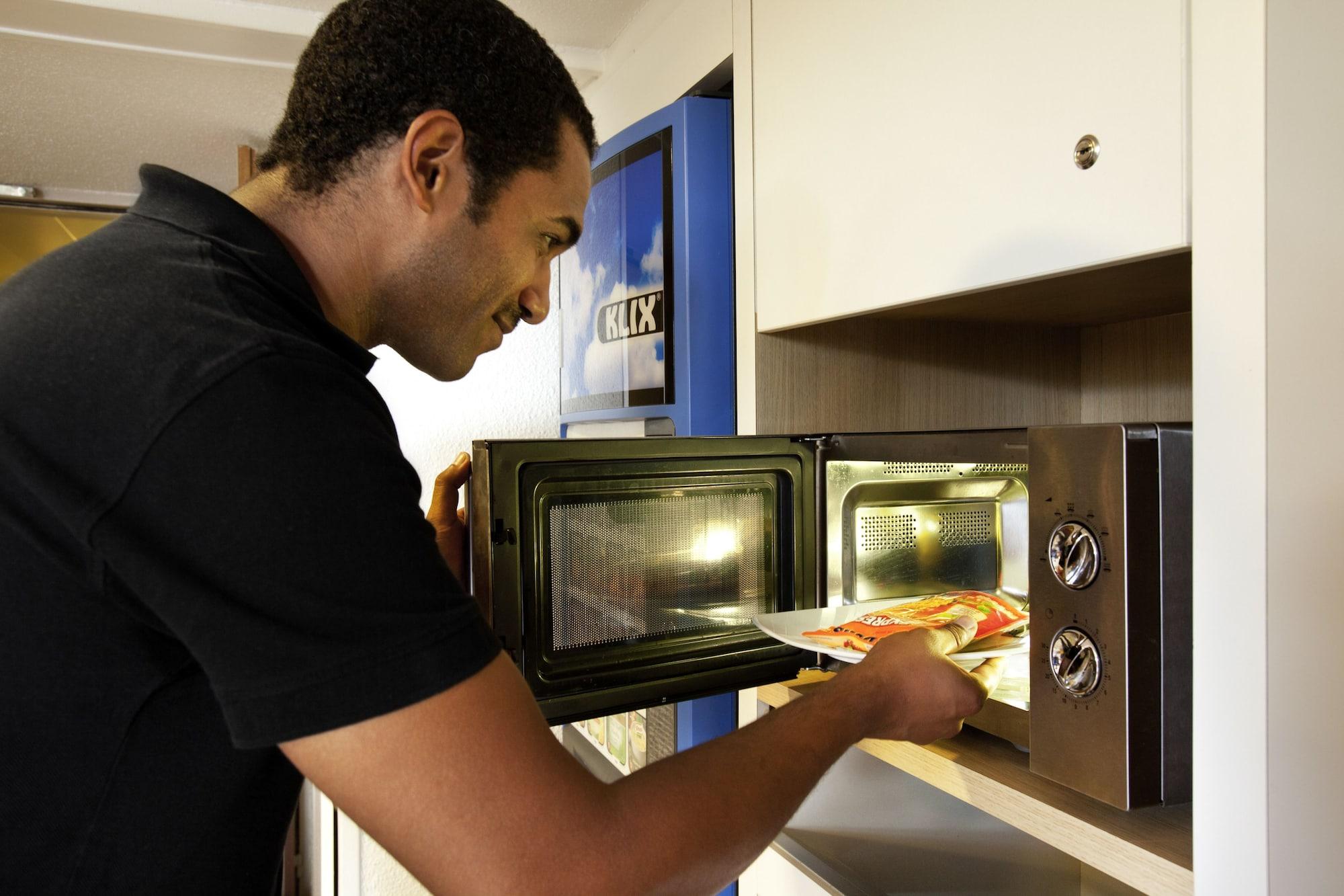 Bar/Salón hotelF1 Le Mans Nord