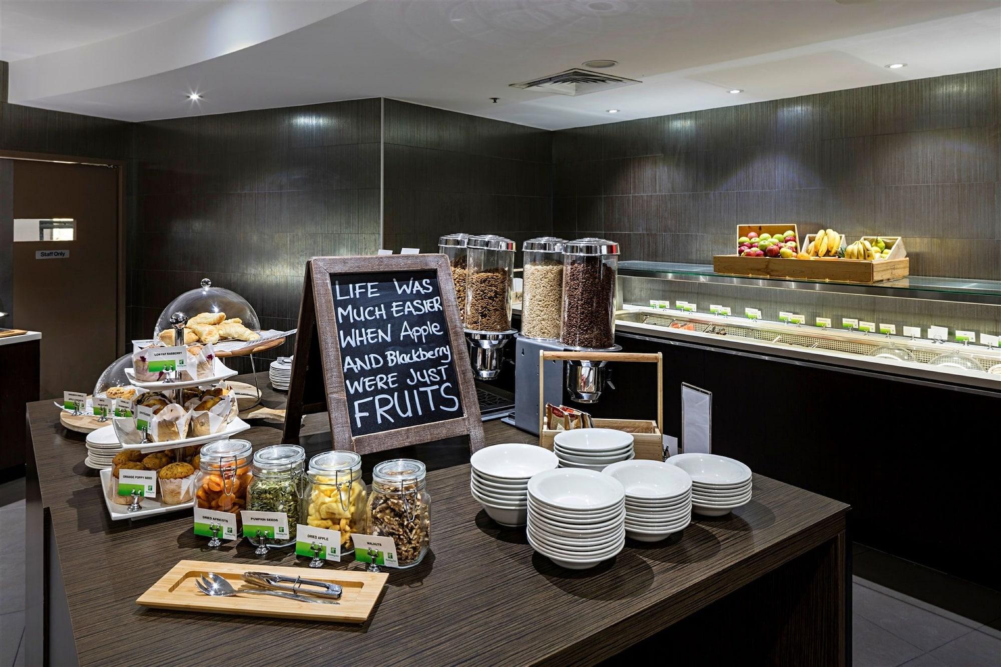 Restaurant Hotel Grand Chancellor Townsville