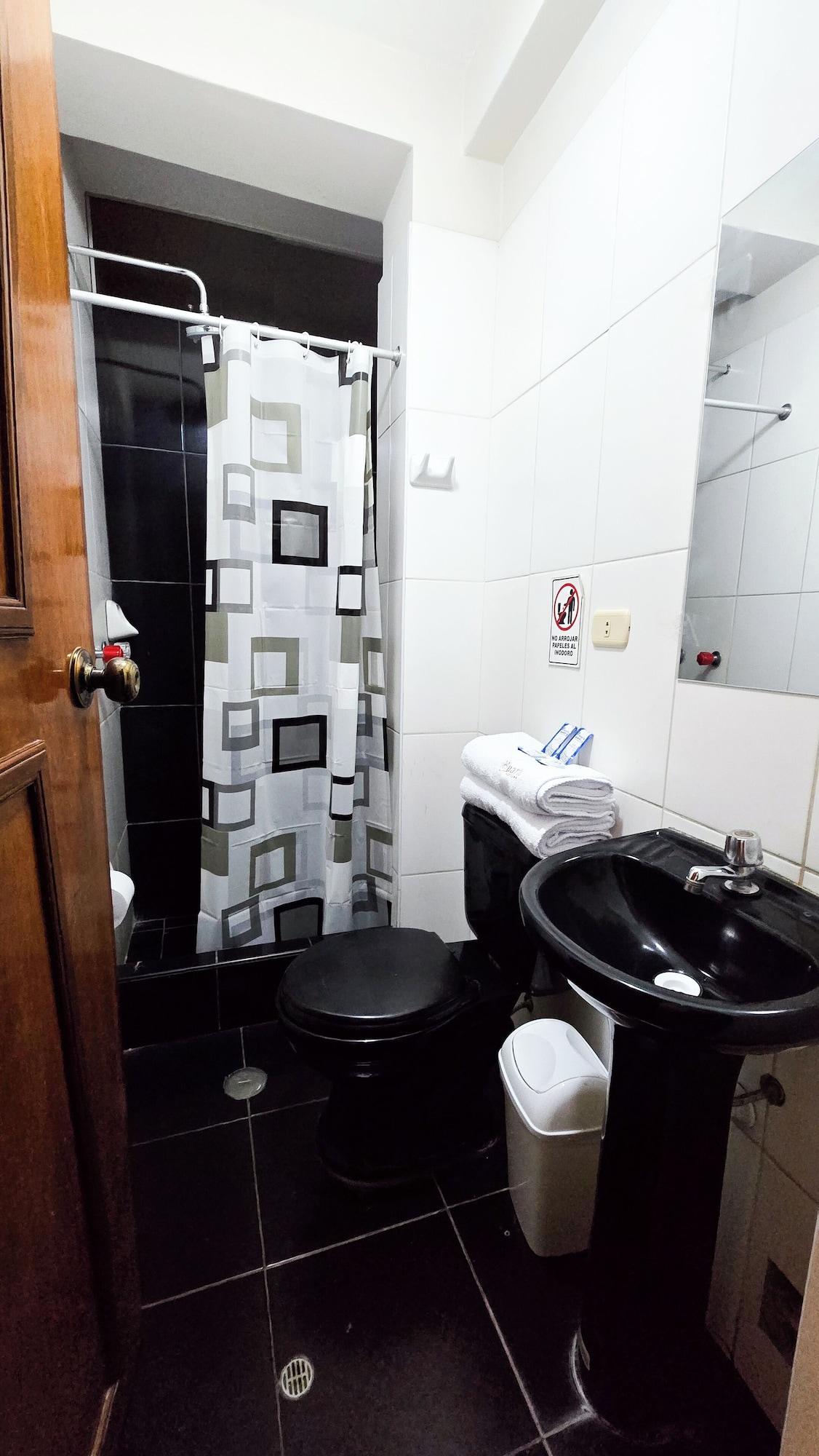 Equipamiento de Habitación Huara Hostal